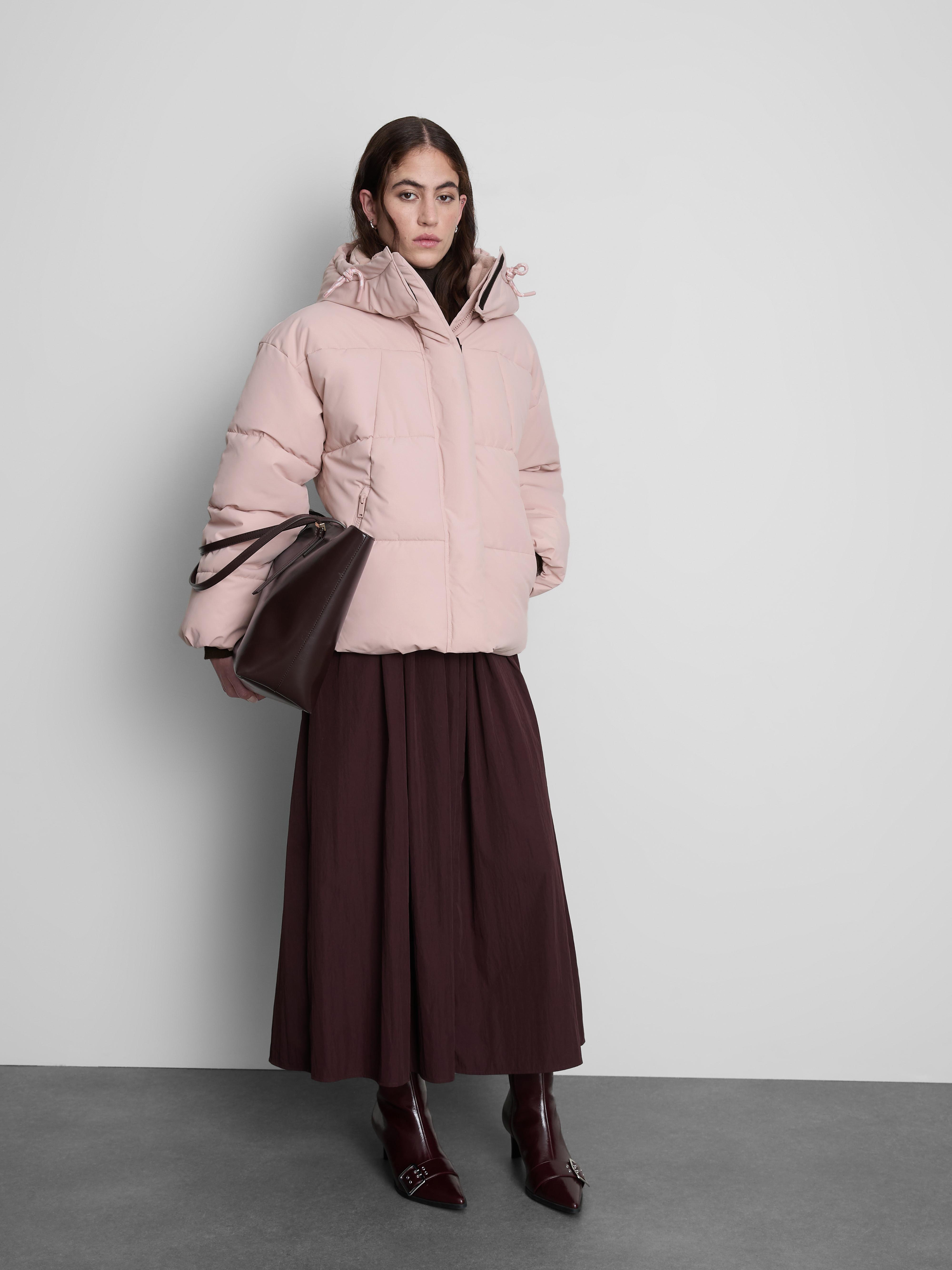 Chaqueta acolchada deportiva con capucha