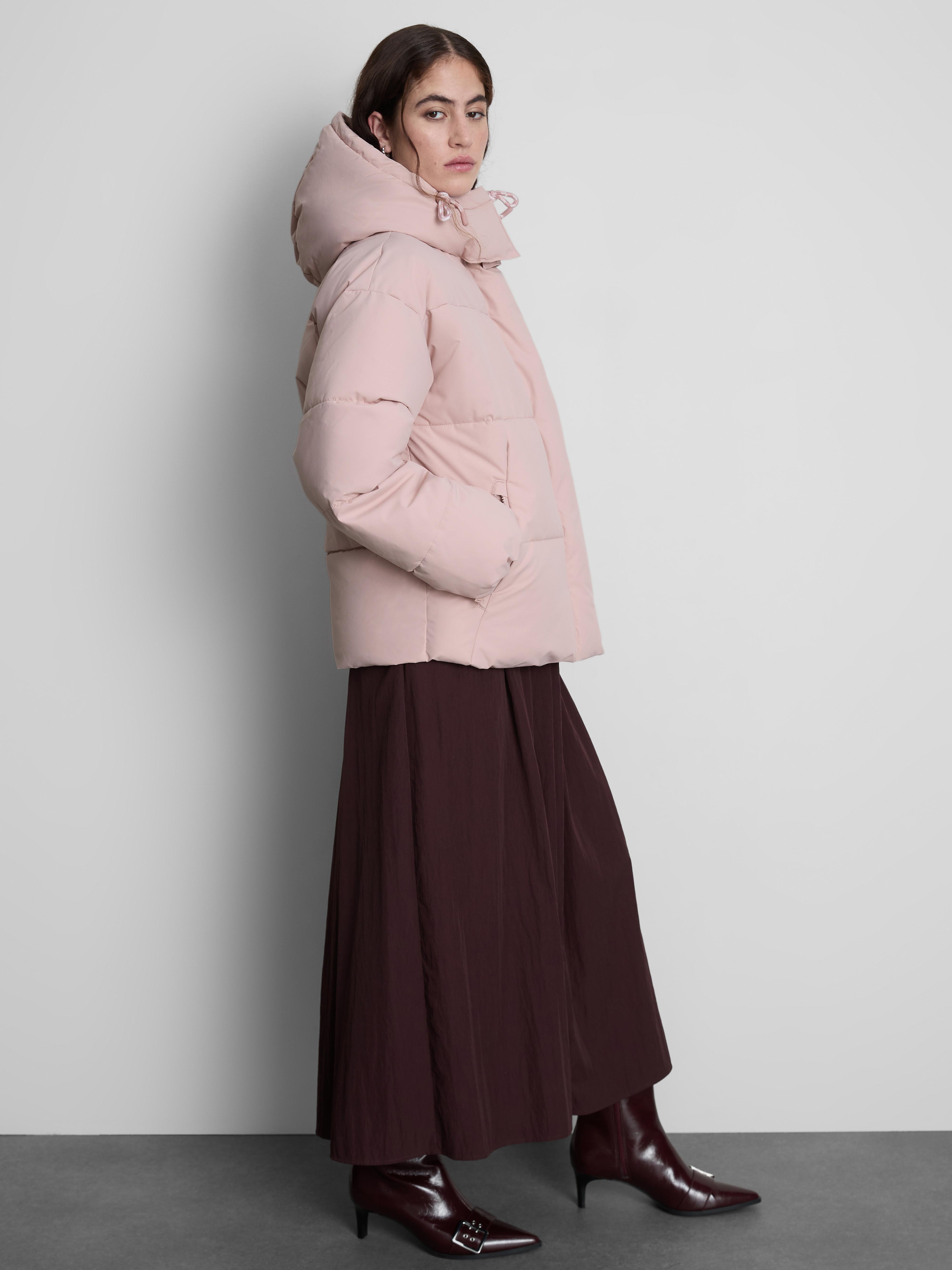 Chaqueta acolchada deportiva con capucha