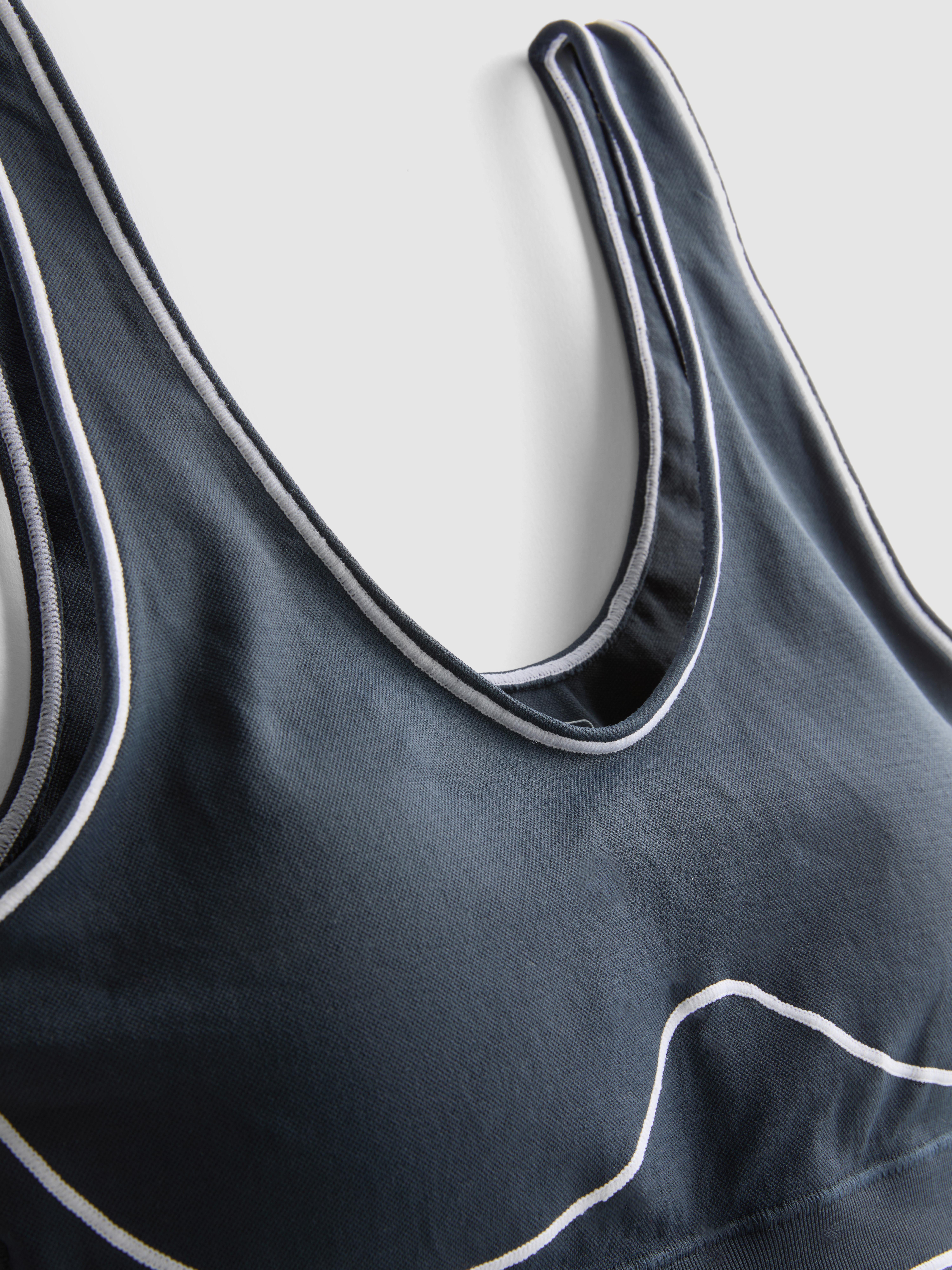 Seamless Contrast Pipe Crop Top