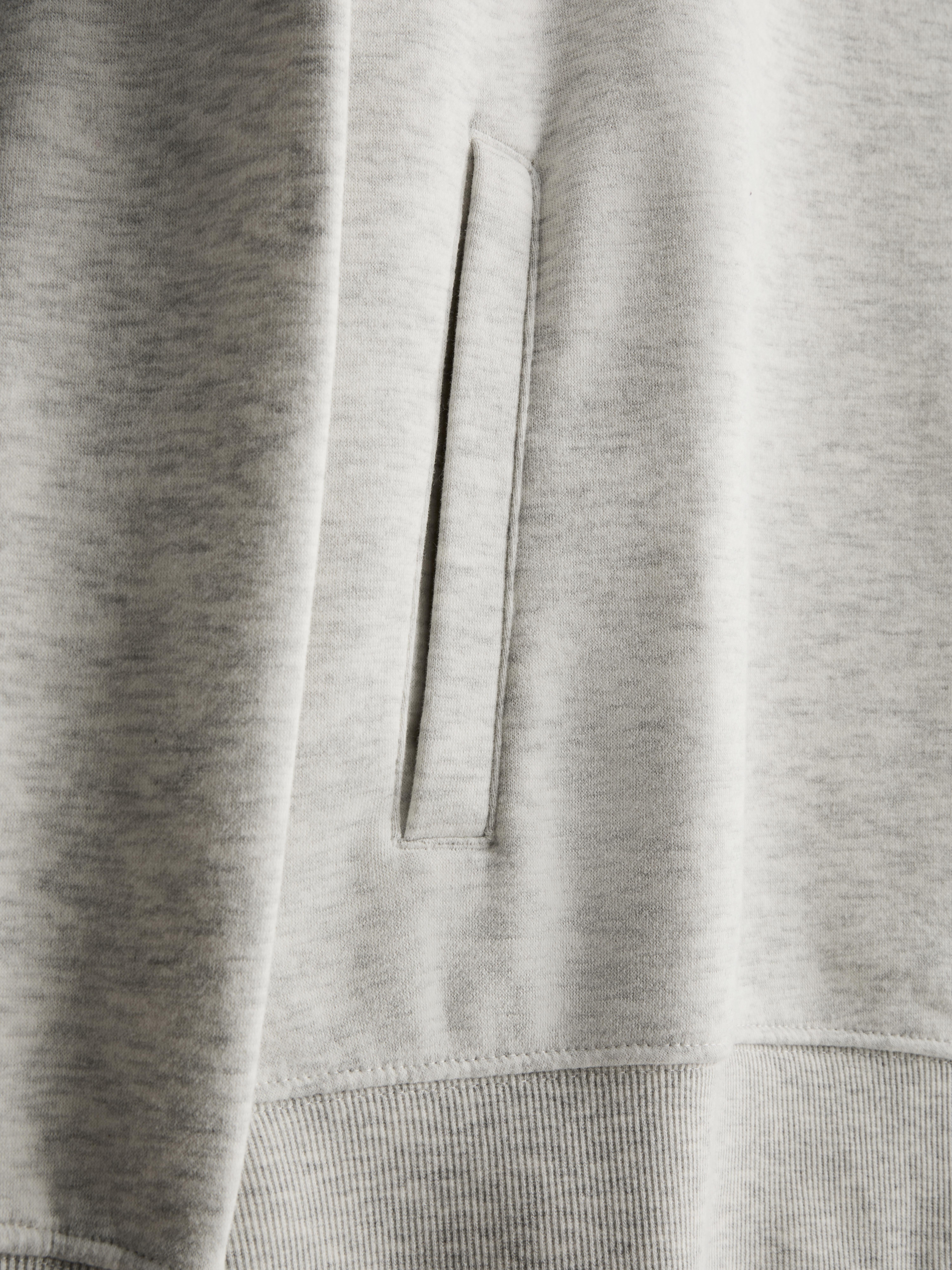 Lässiger Essential Hoodie mit hohem Baumwollanteil