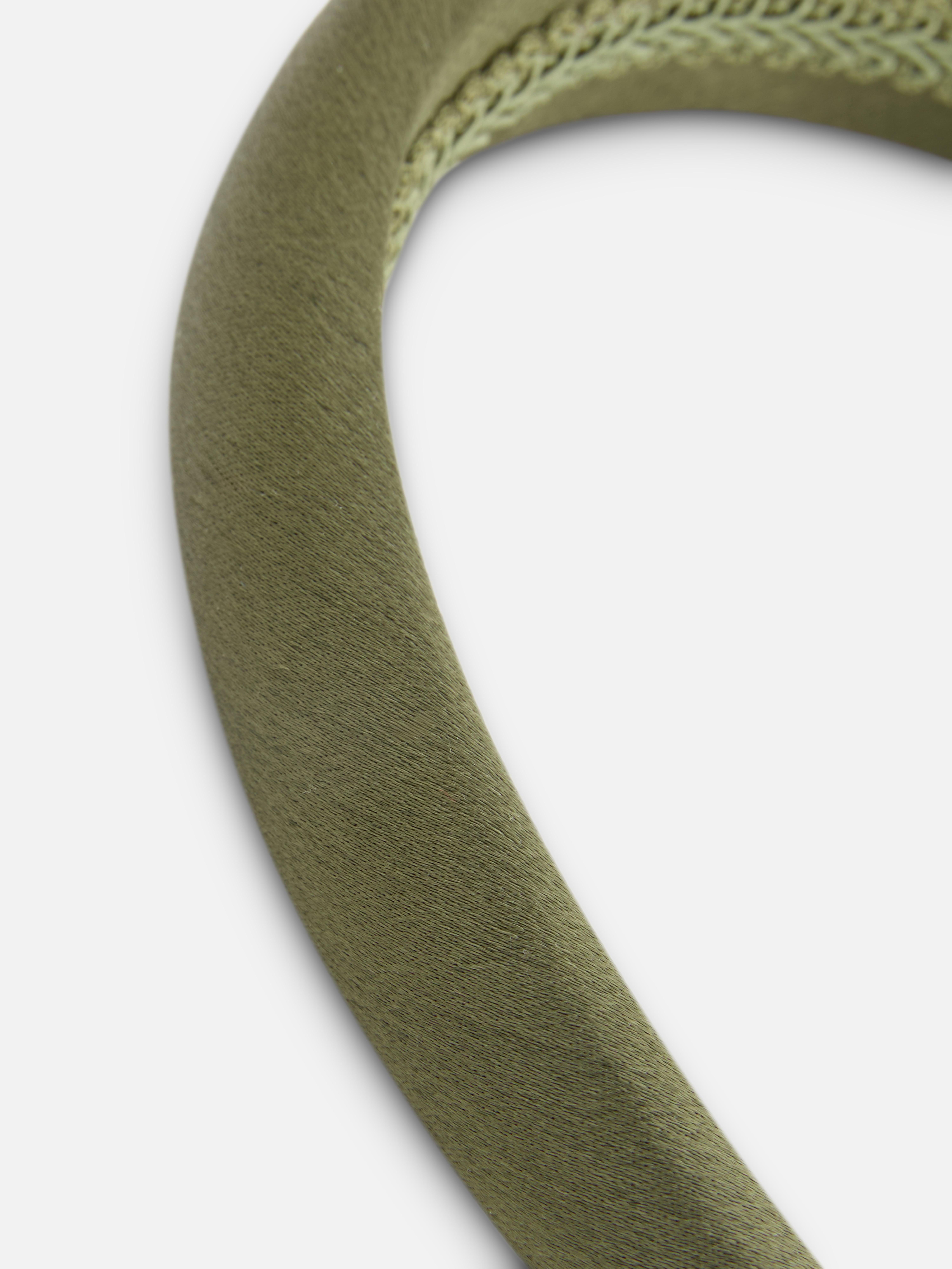 Gevoerde satijnen haarband