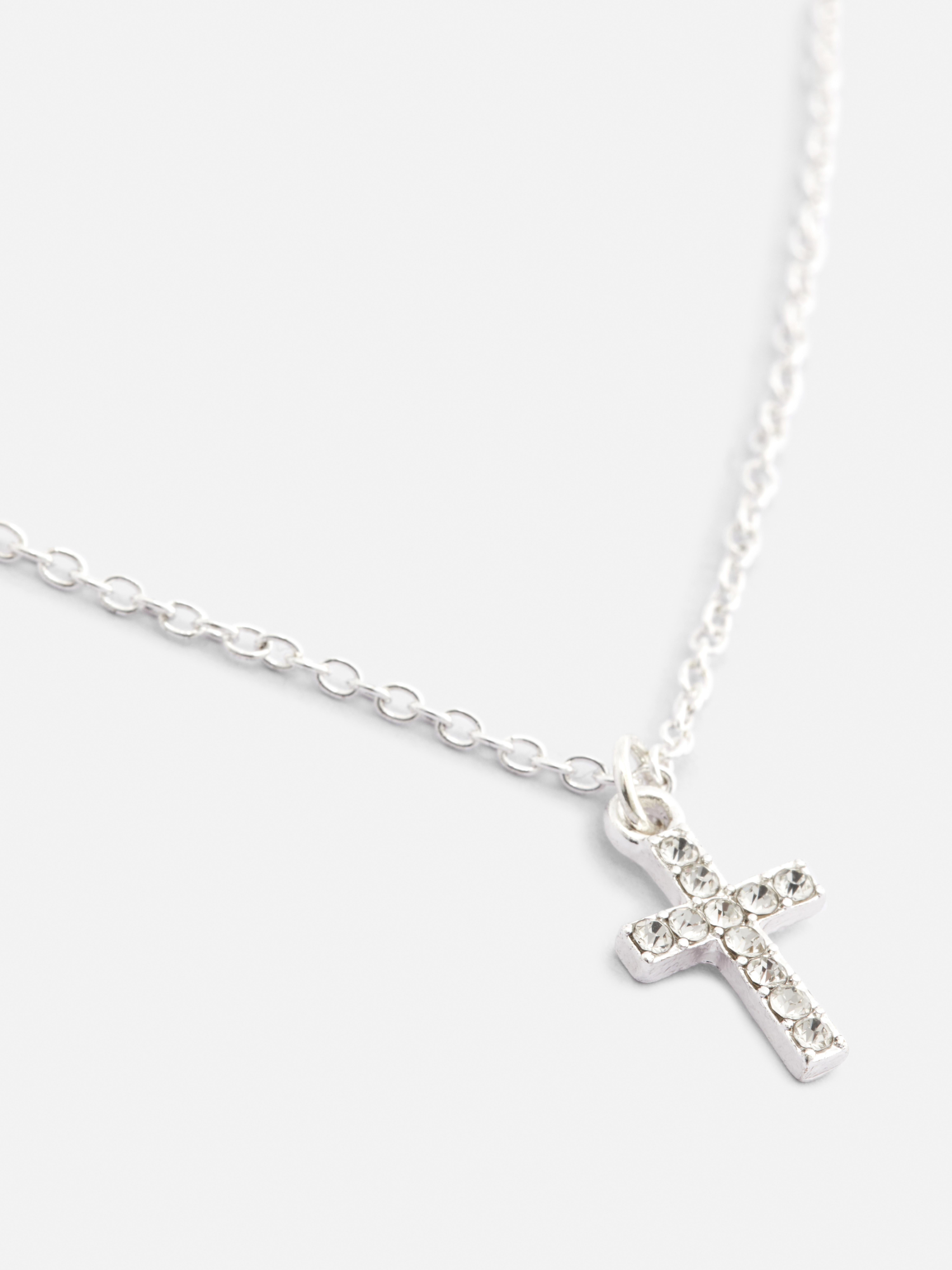 Halskette mit strassbesetztem Kreuz