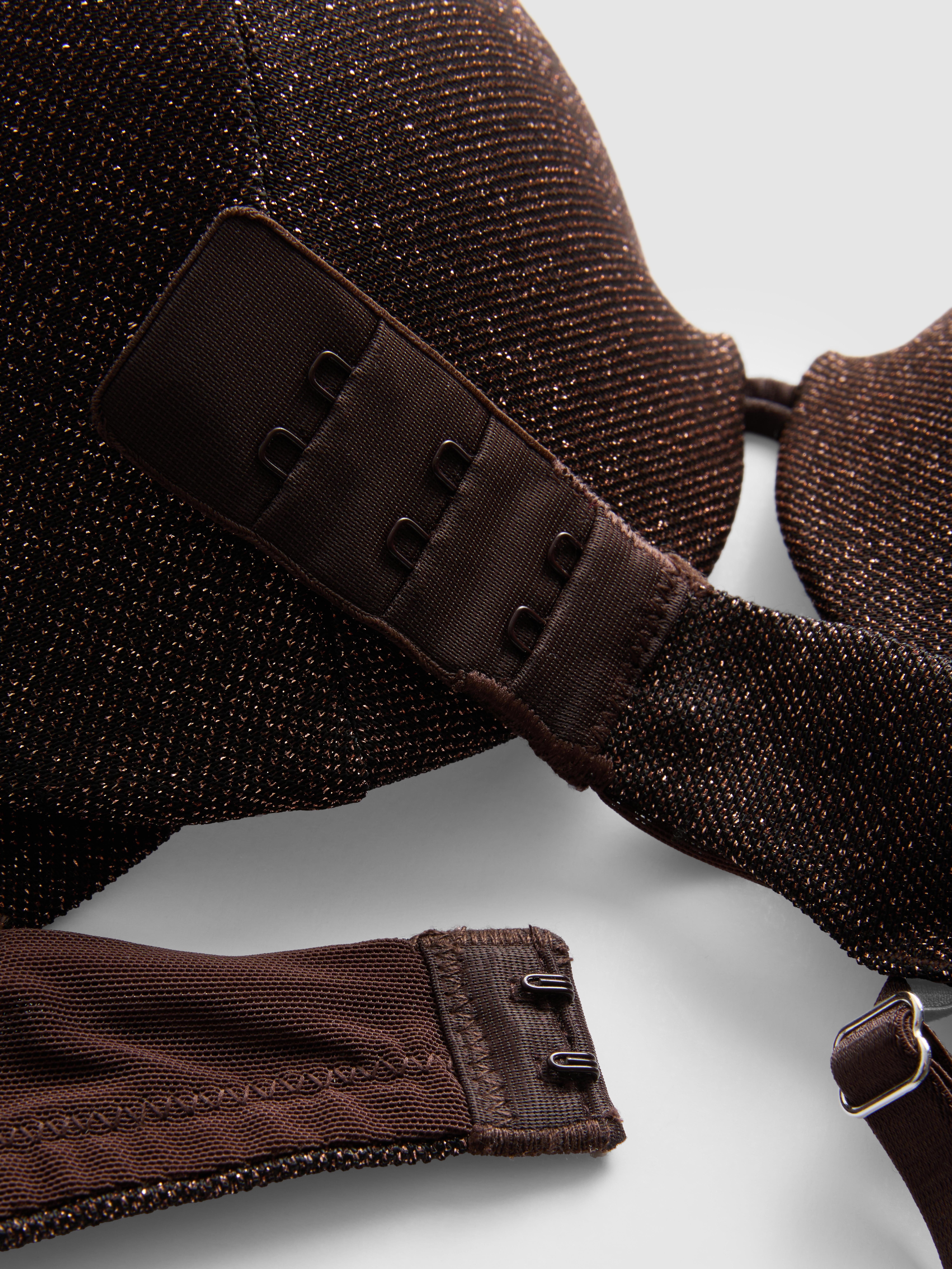 Glanzende push-upbeha