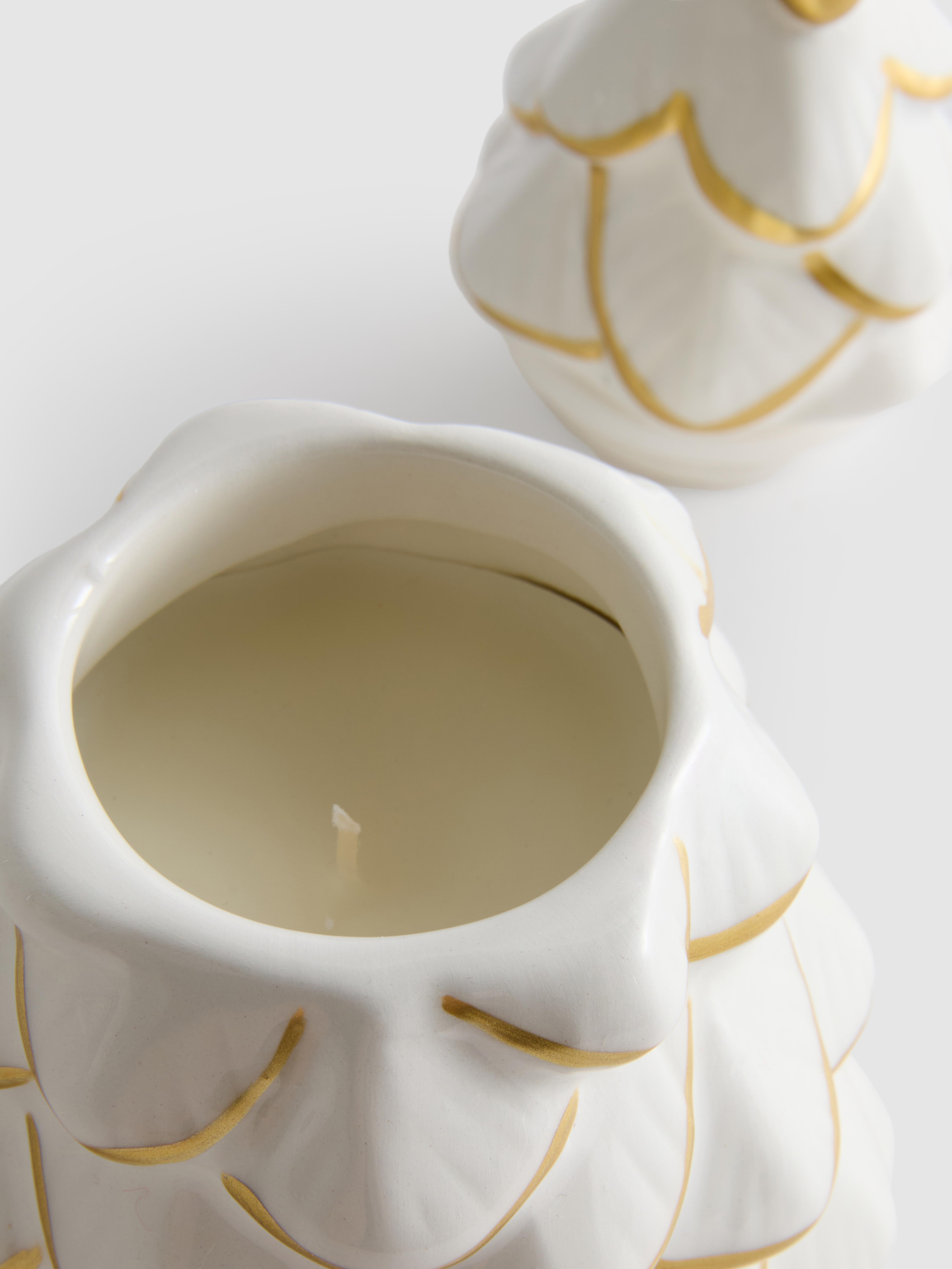 Geurkaars in kerstboomvormige pot met deksel