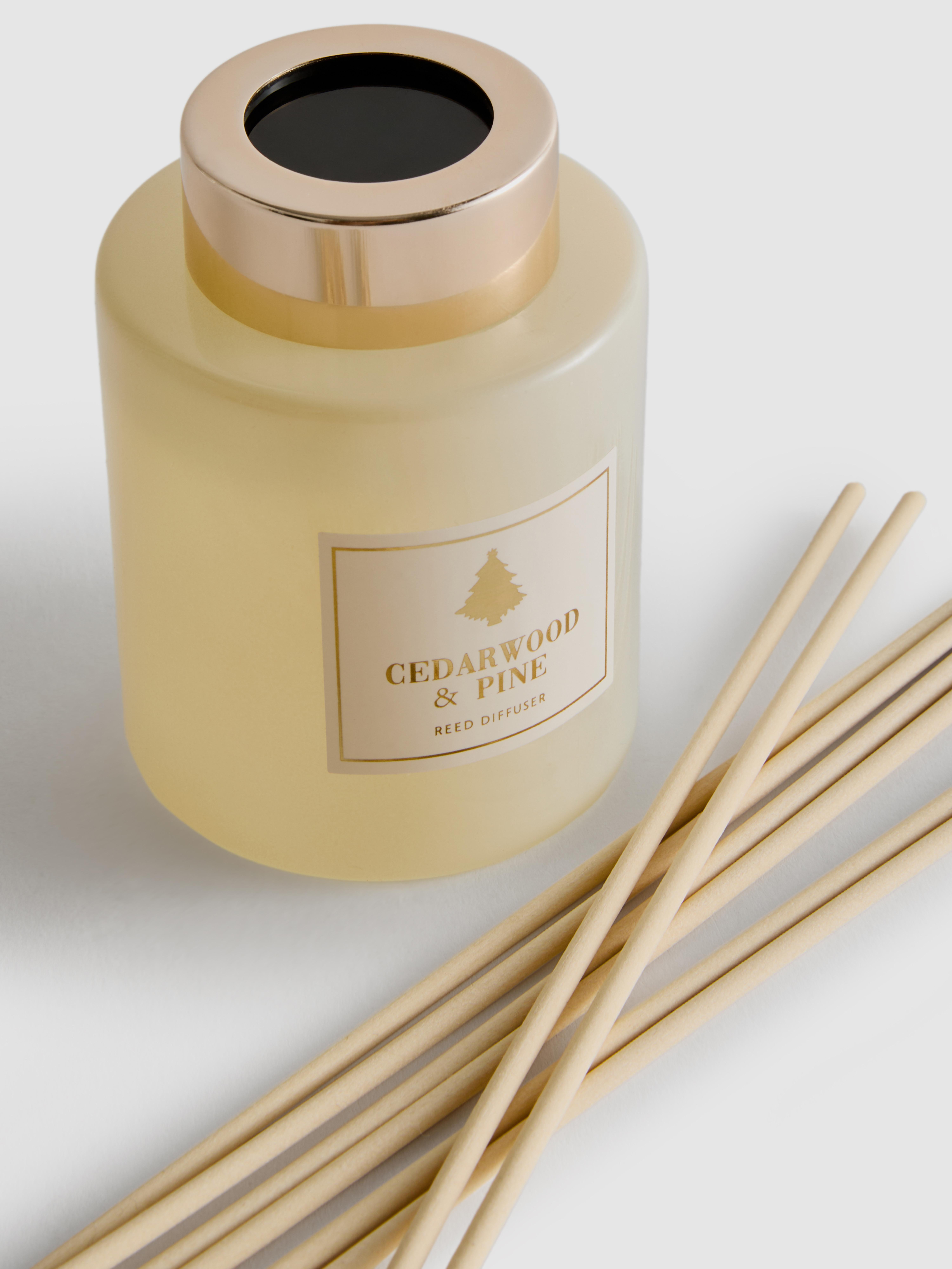 Scented Reed Diffuser In Festive Jar