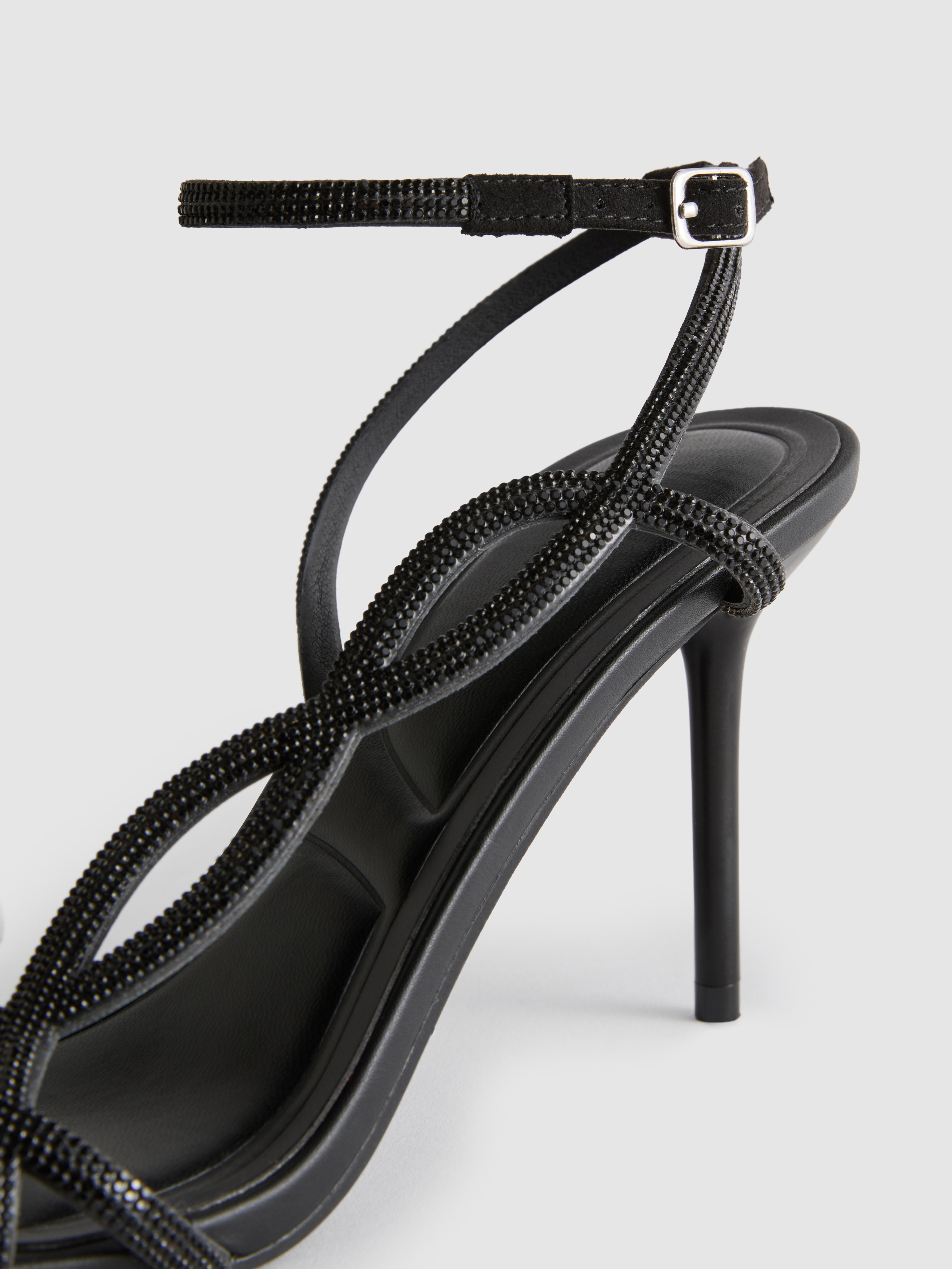 Sandály na jehlovém podpatku se štrasem