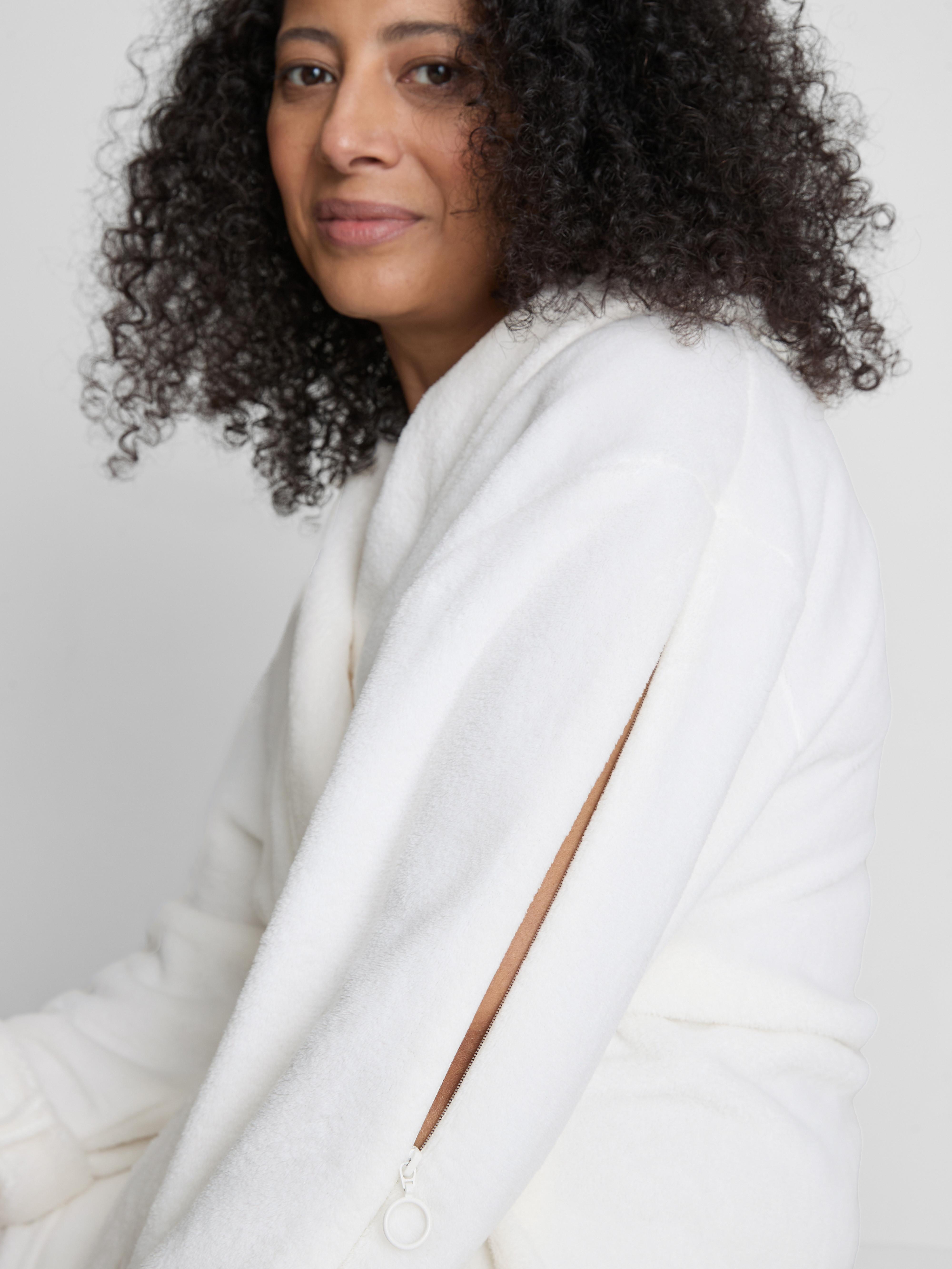 Adaptive Midi Robe