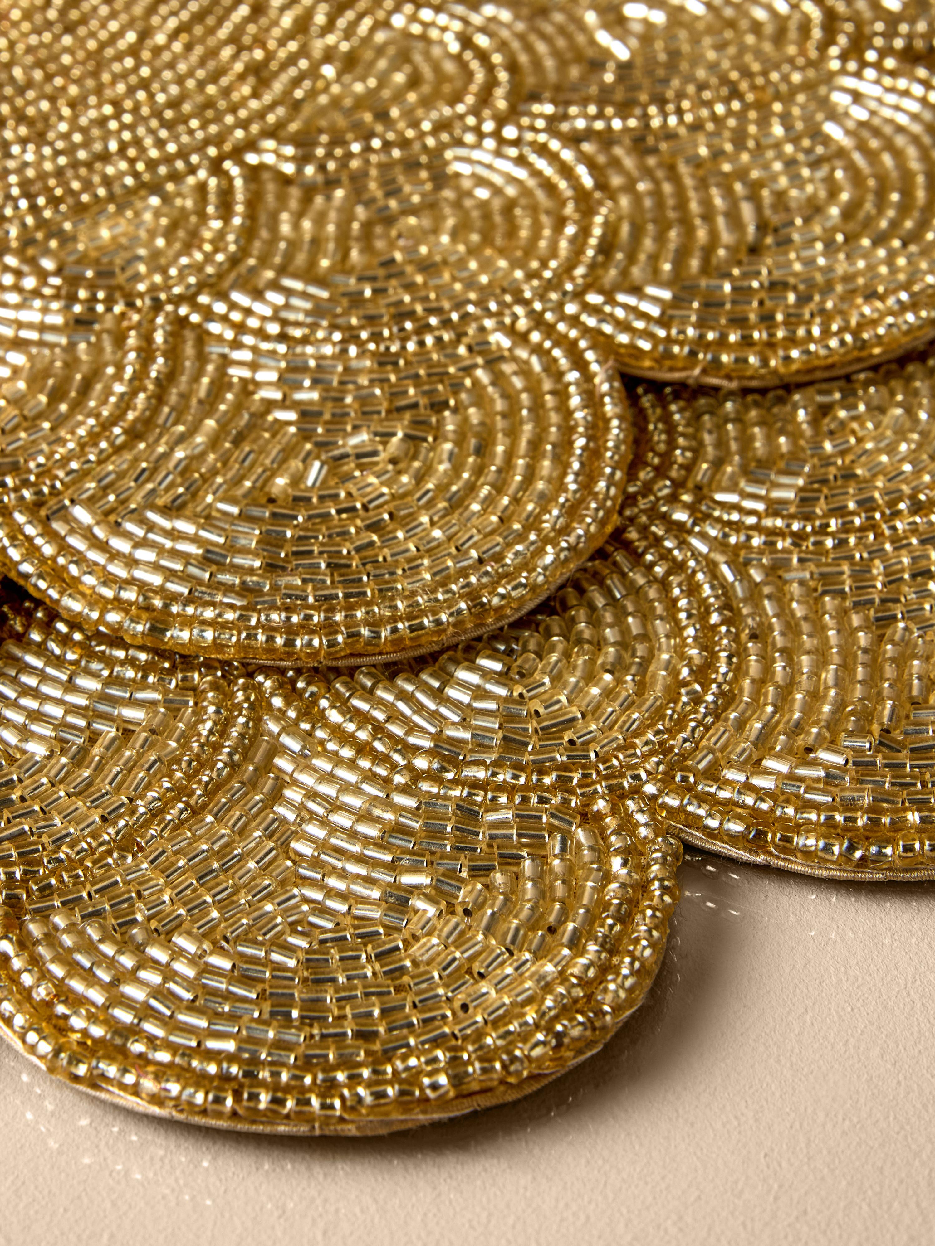 Salvamanteles con cuentas de The Edit