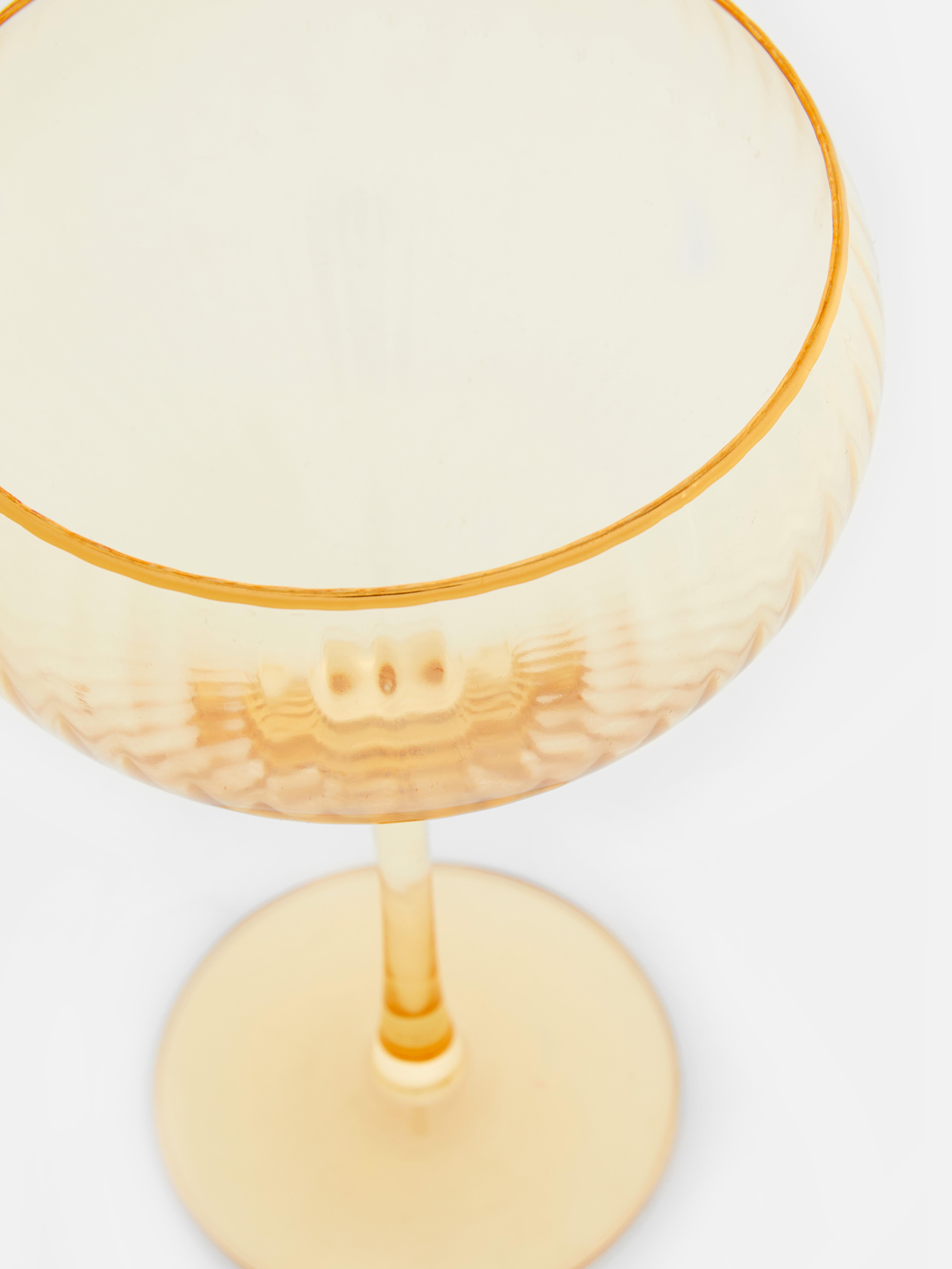 Copo pé alto estriado