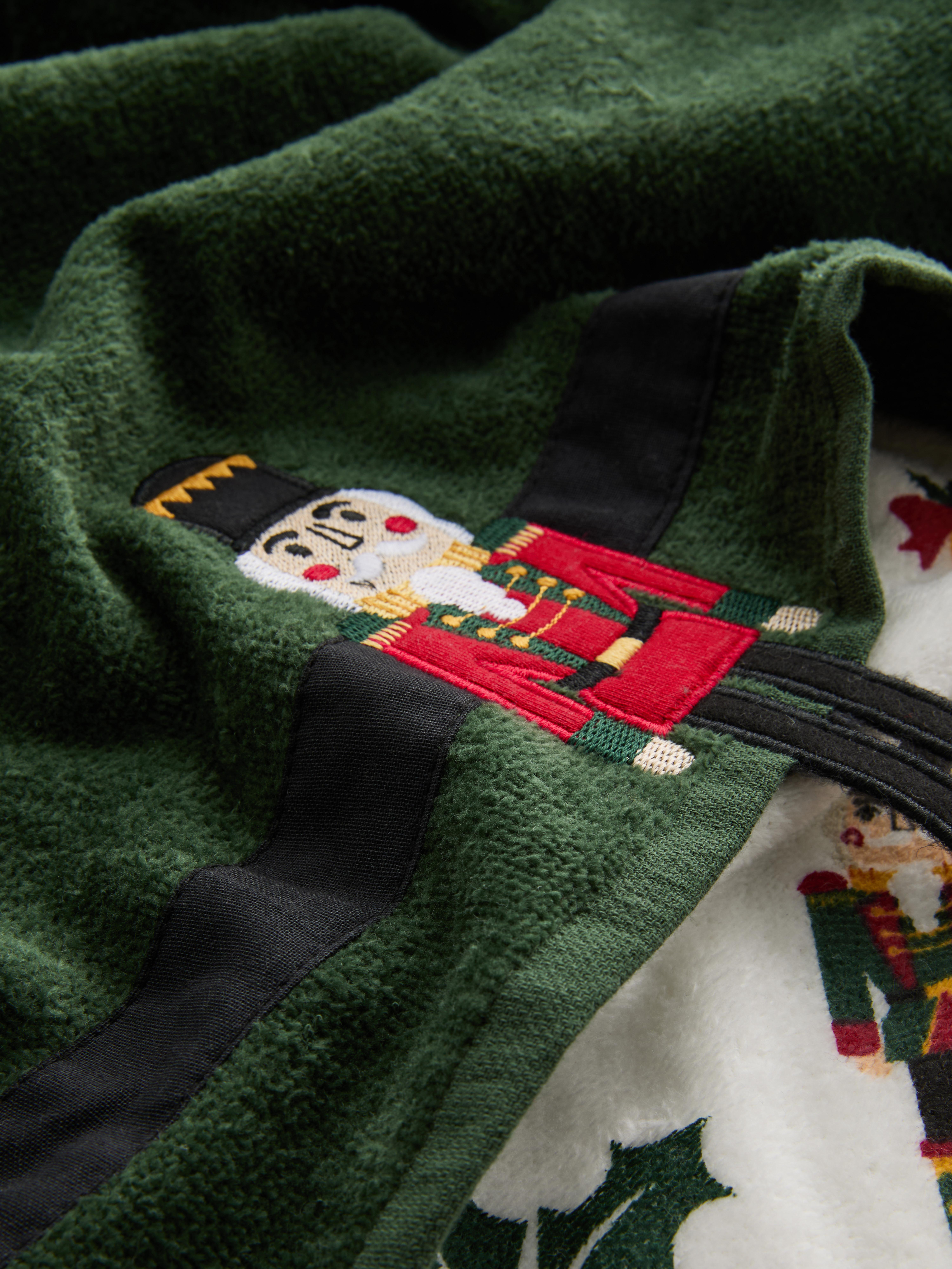 2 prosoape de bucătărie cu modele inedite de Crăciun