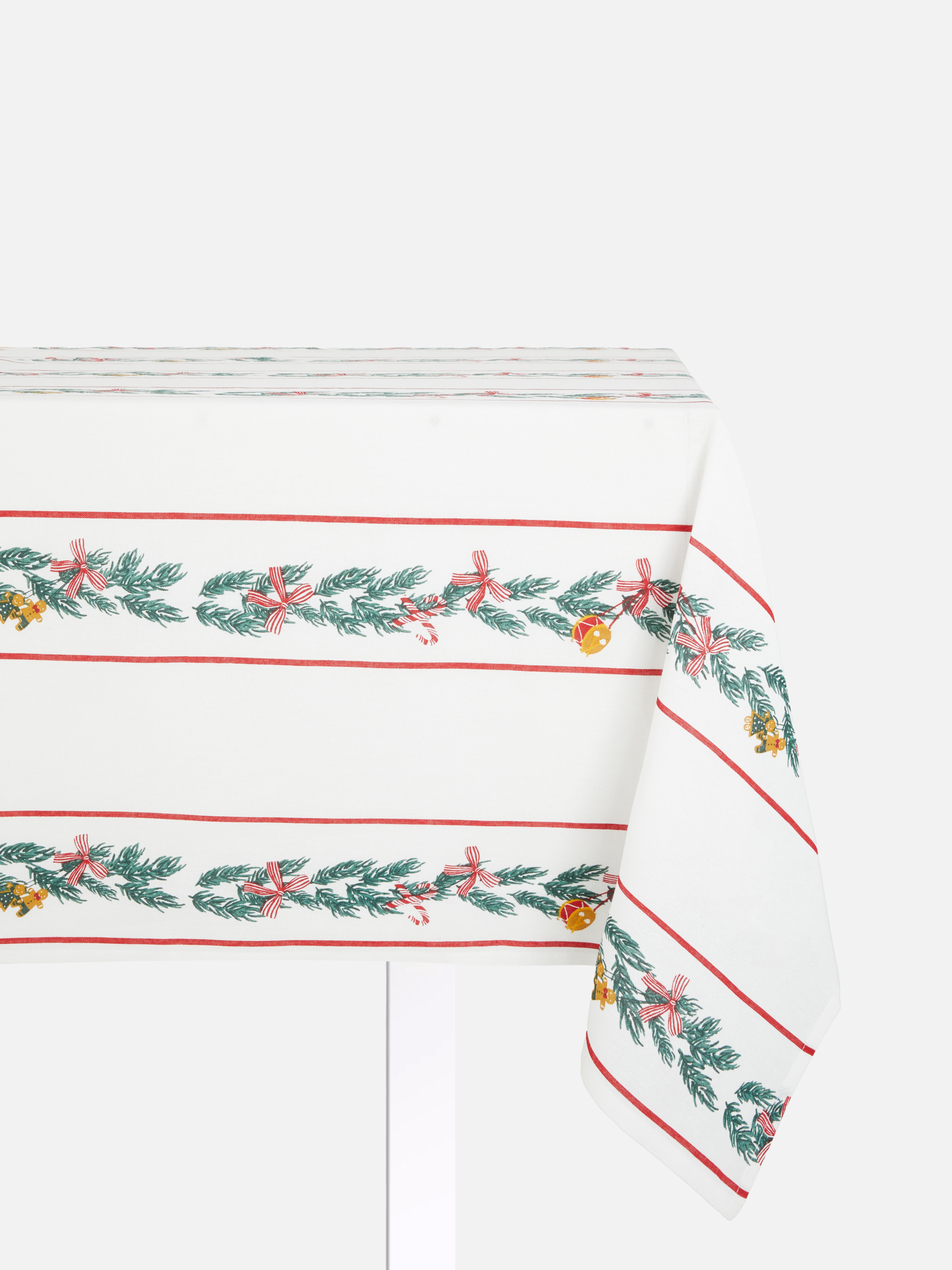 Christmas Wreath Tablecloth