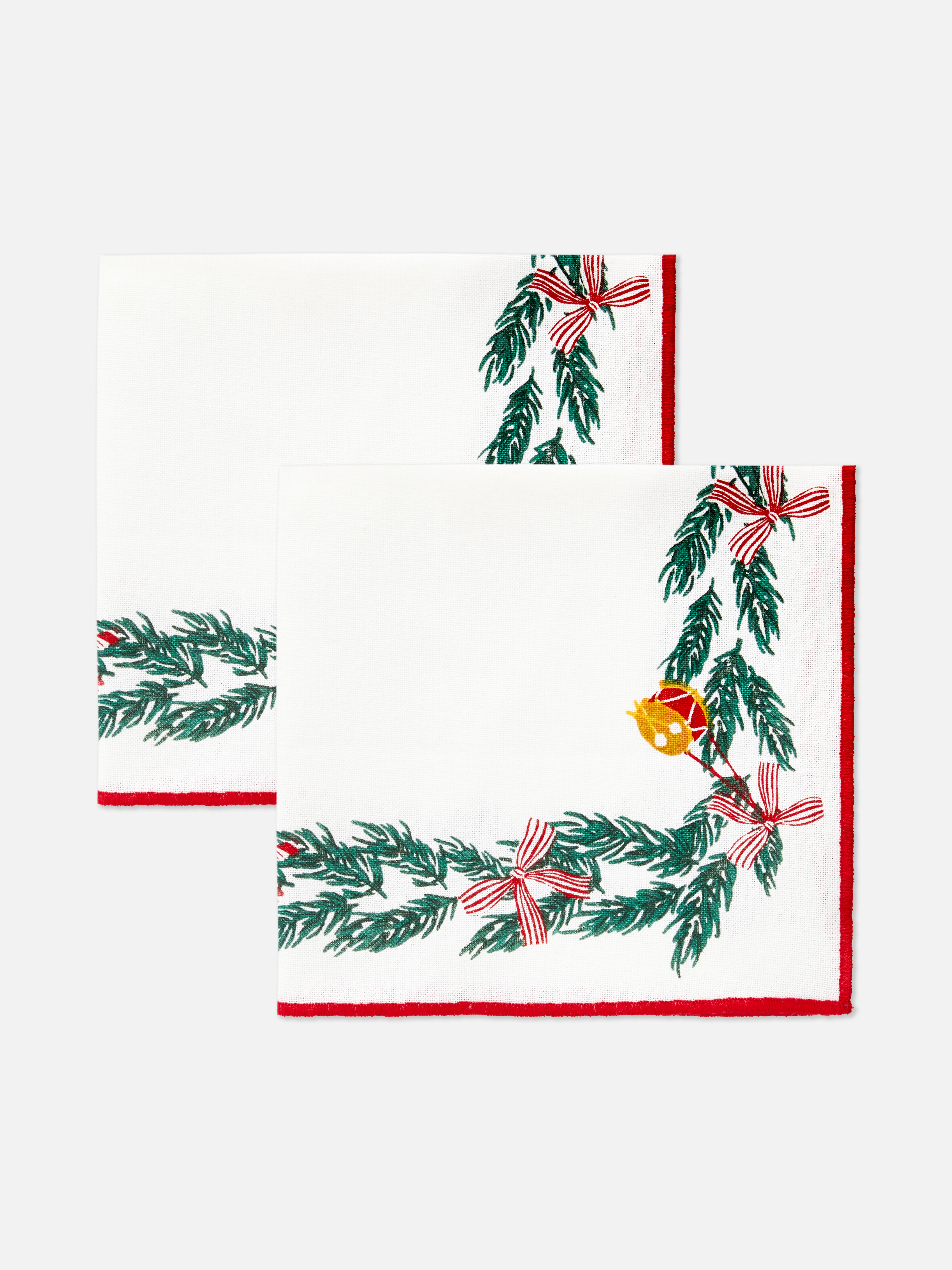 2pk Christmas Pine Border