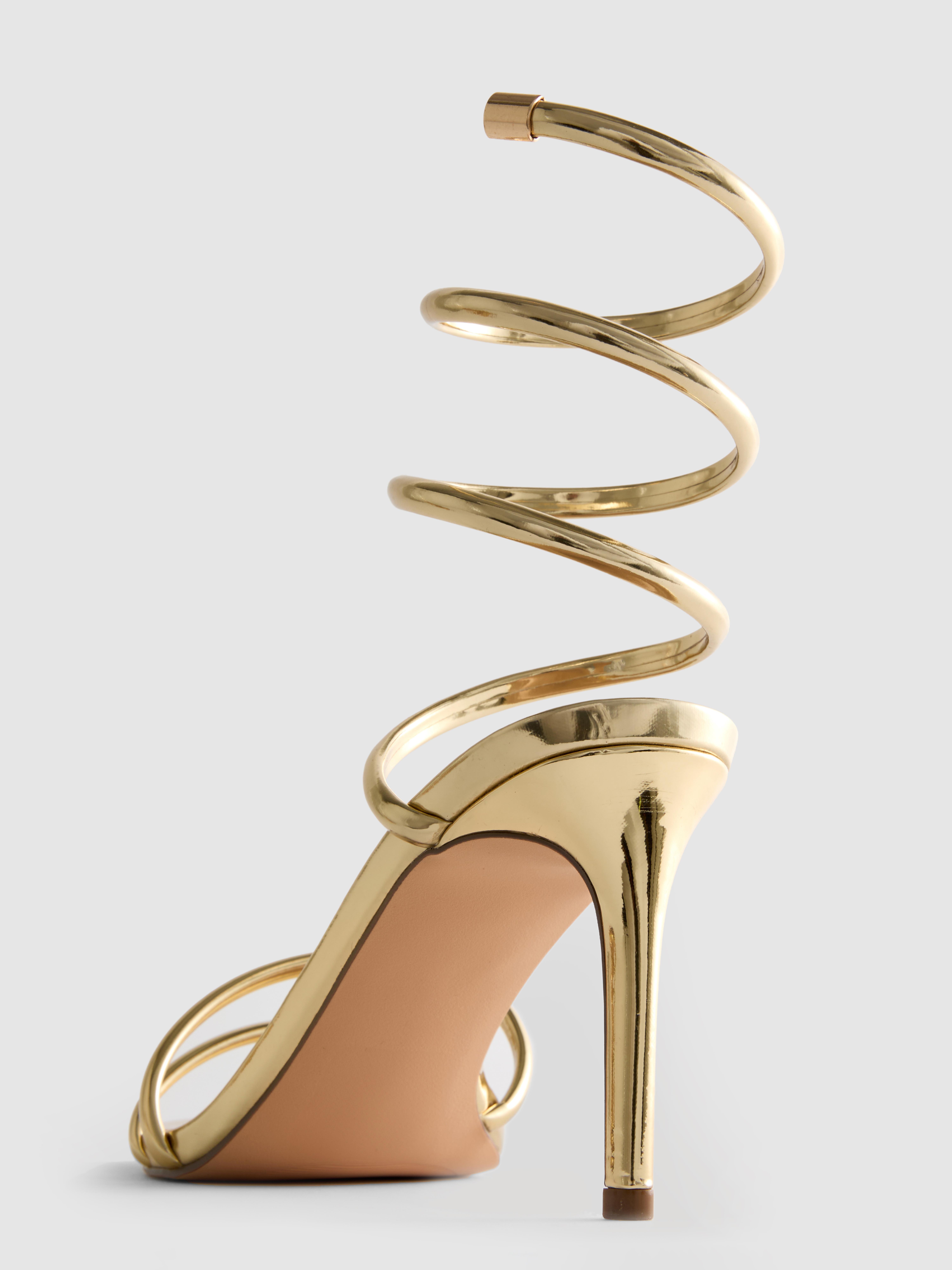 Sandales à talons et brides en spirale