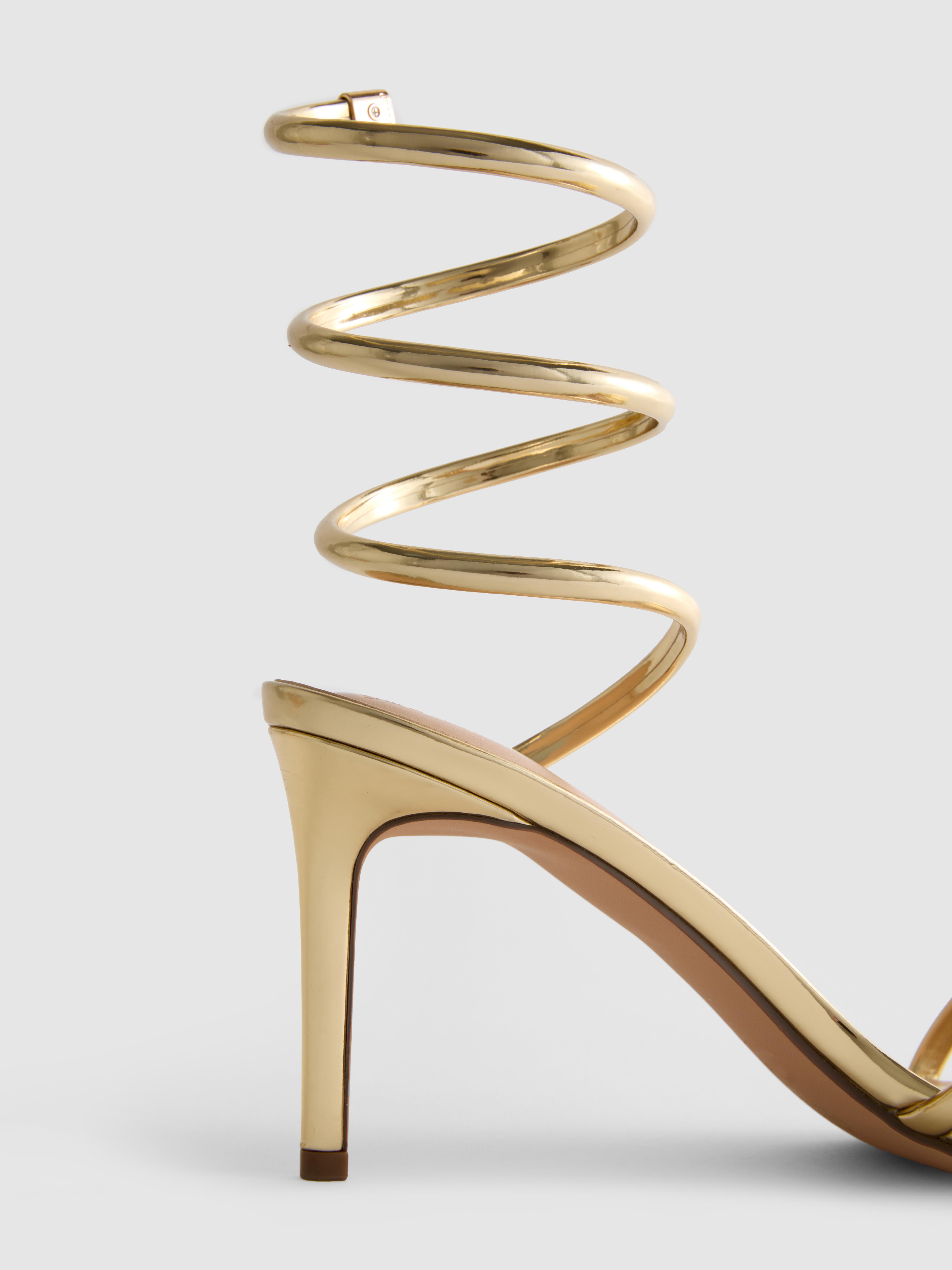 Sandales à talons et brides en spirale