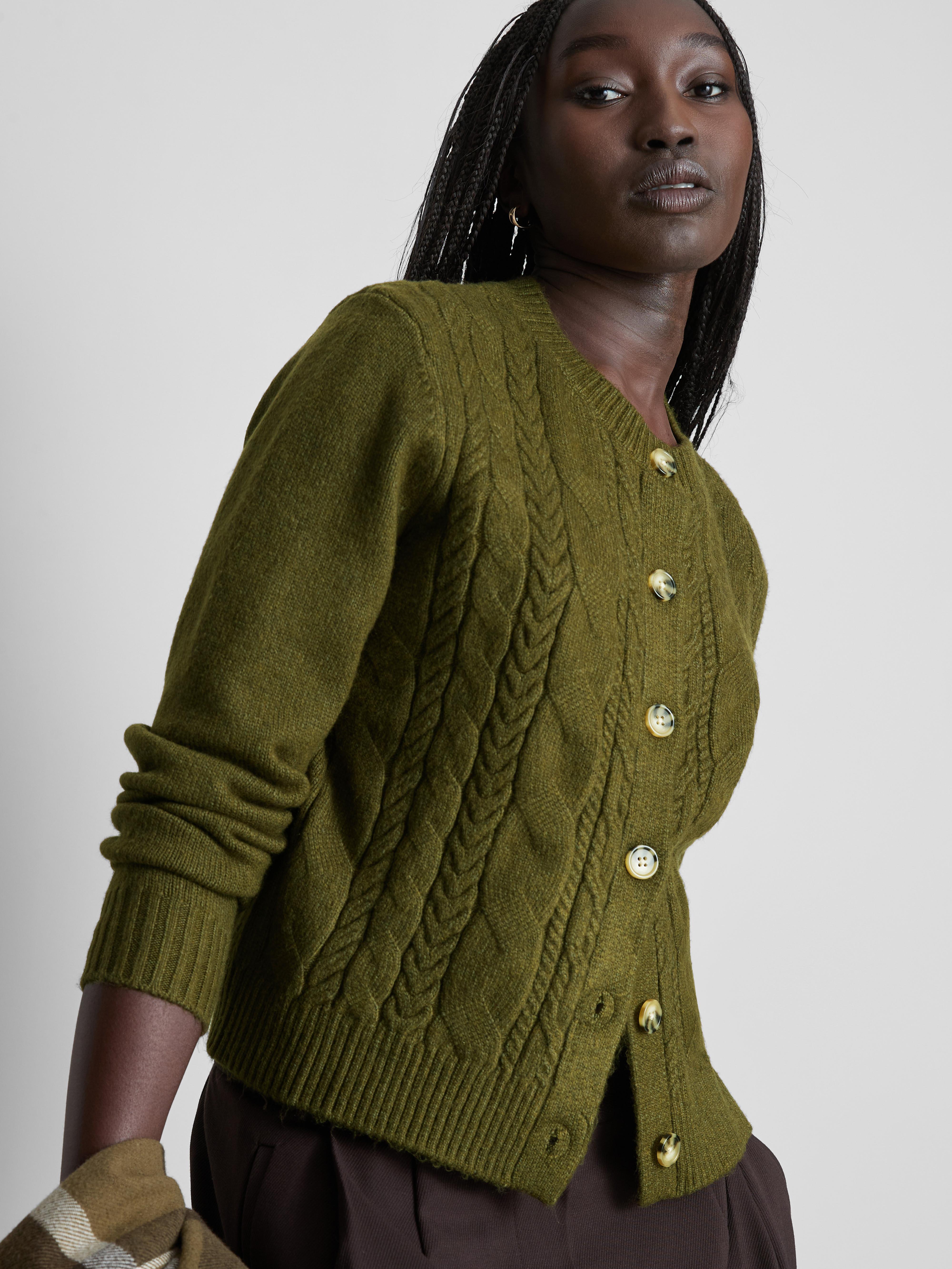 Casaco gola redonda malha entrançada