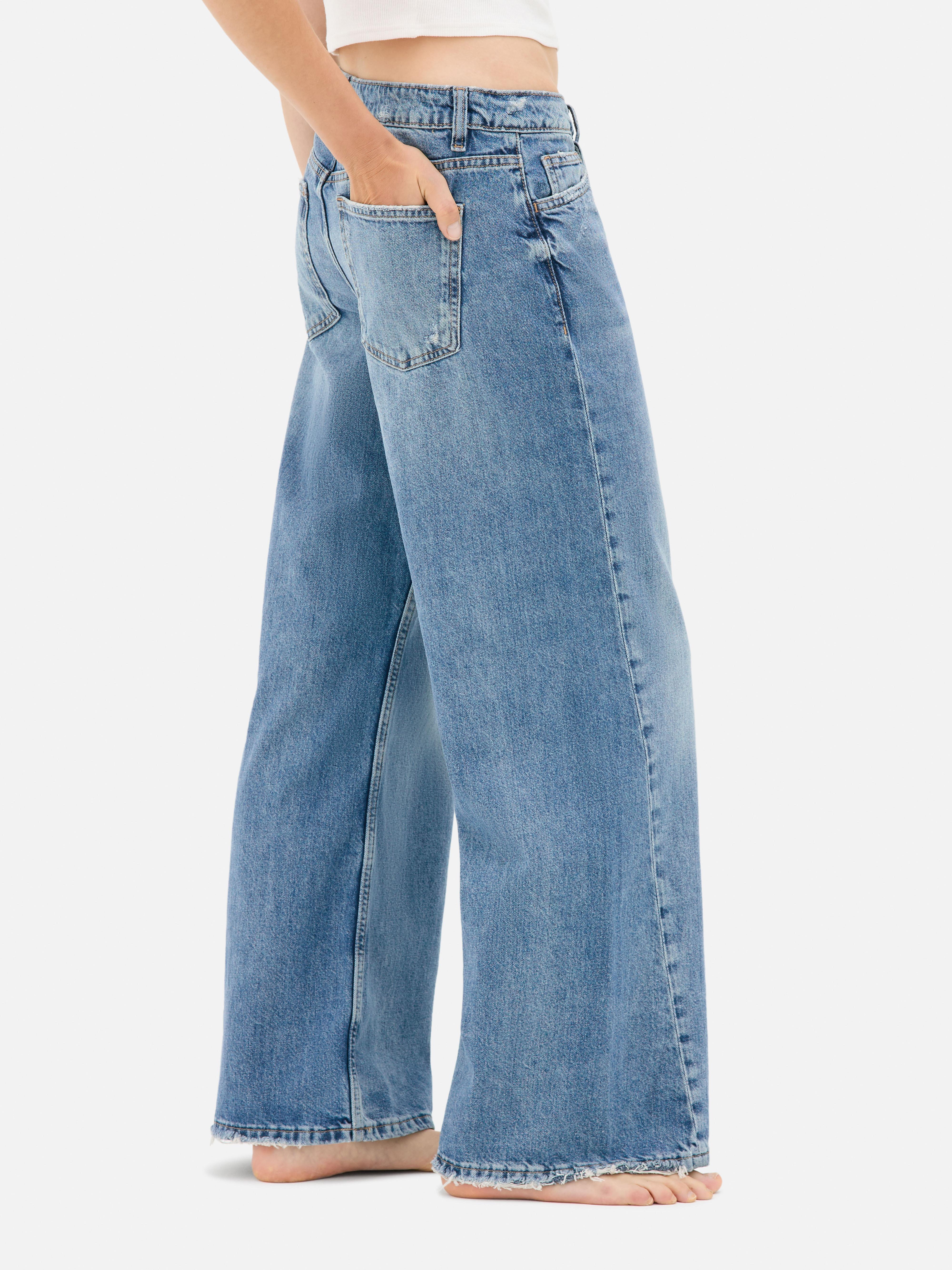Mid-Rise Baggy Jeans
