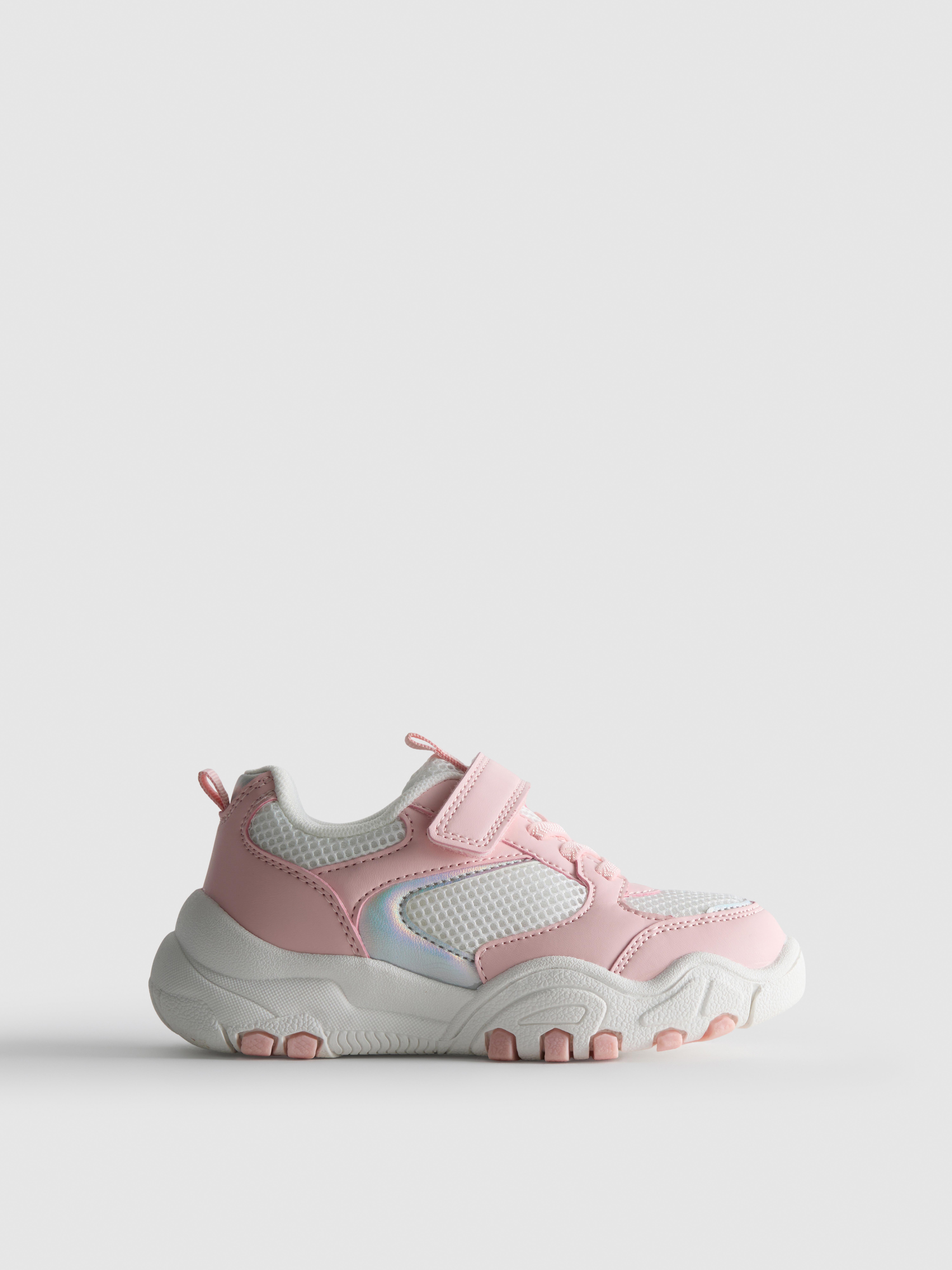 Self-Fastening Chunky Trainers