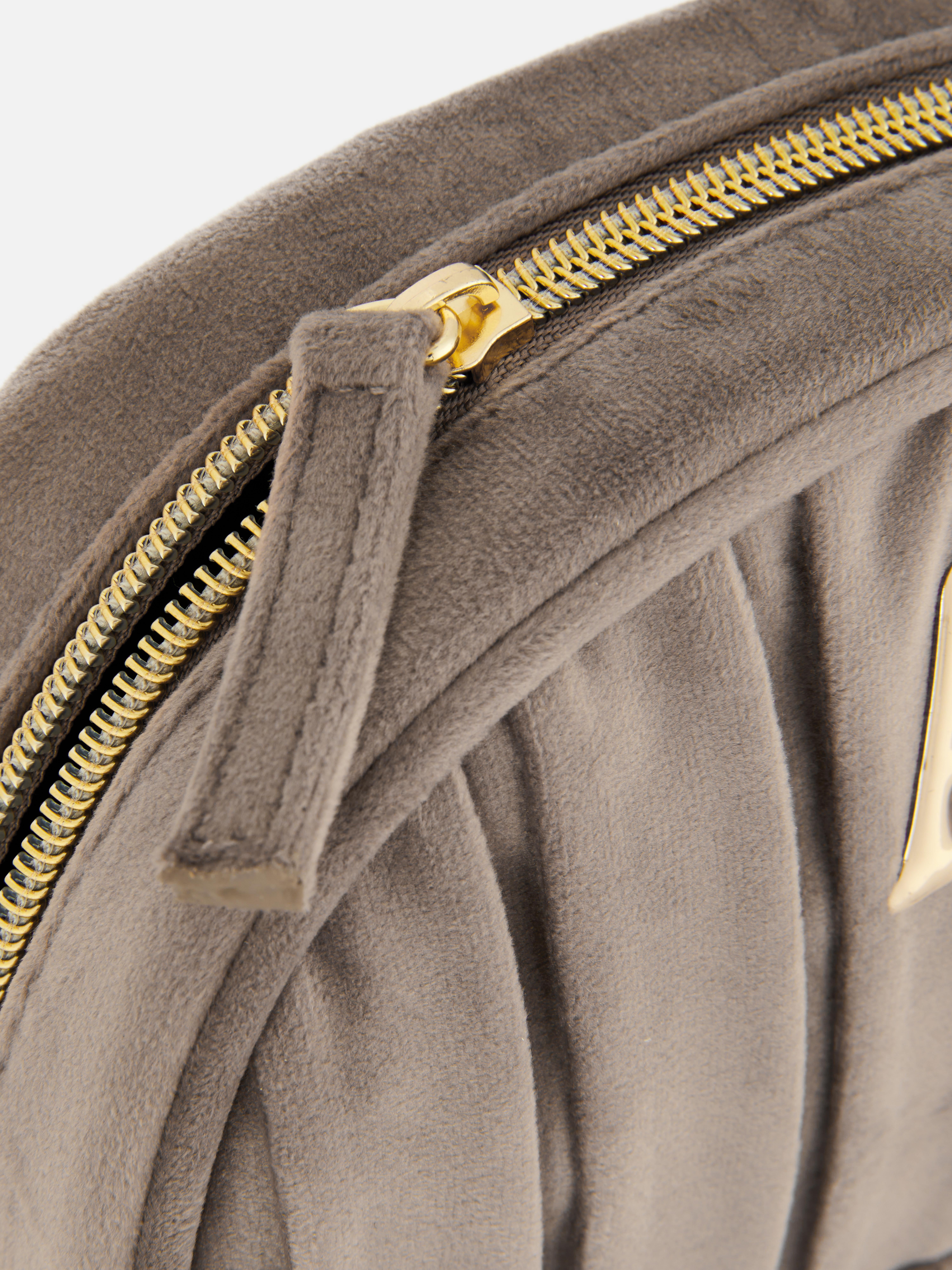 Mini trousse in velluto con iniziale