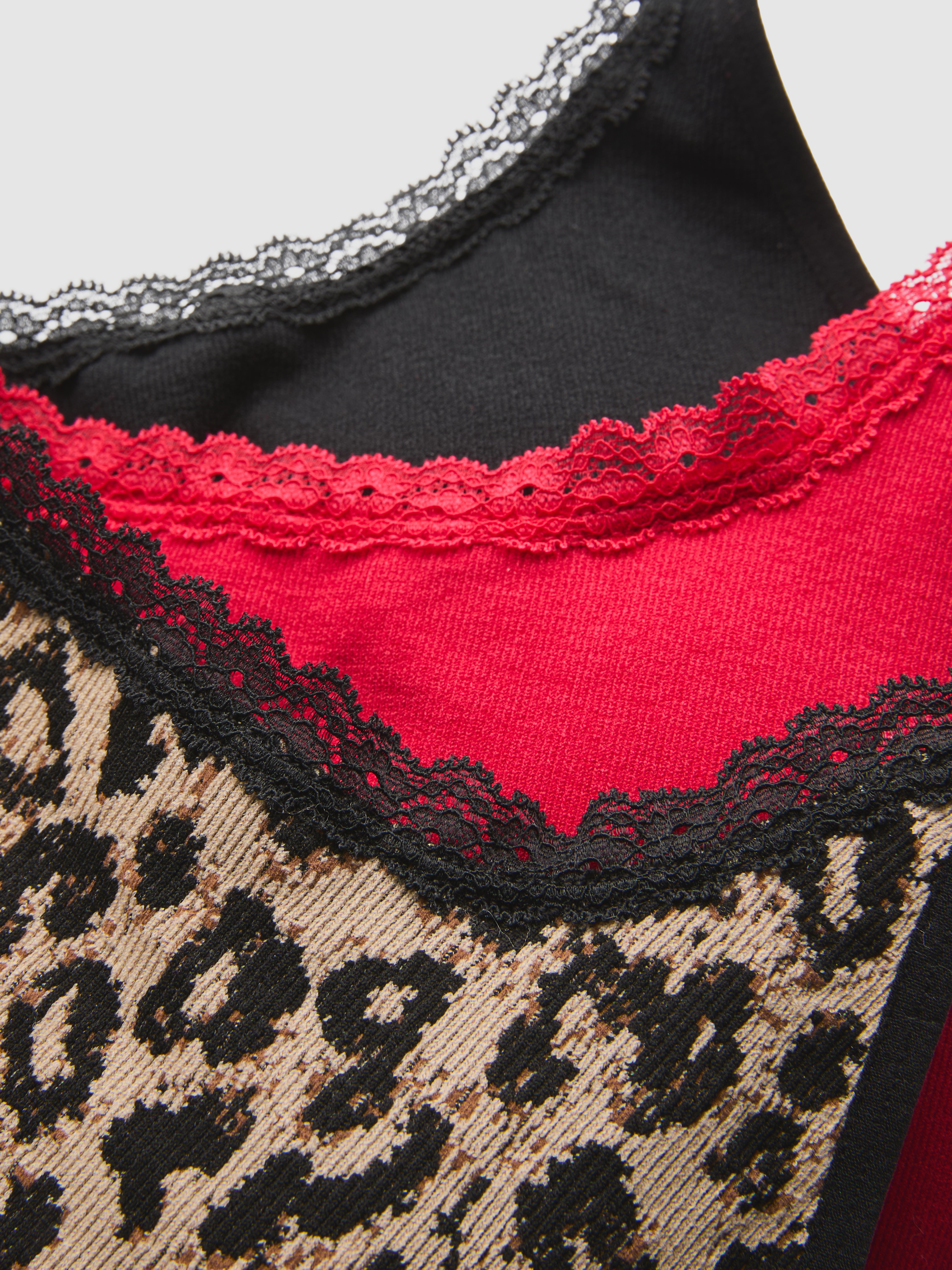 Women's Red 3pk Seamless Lace Trim Cropped Bralette