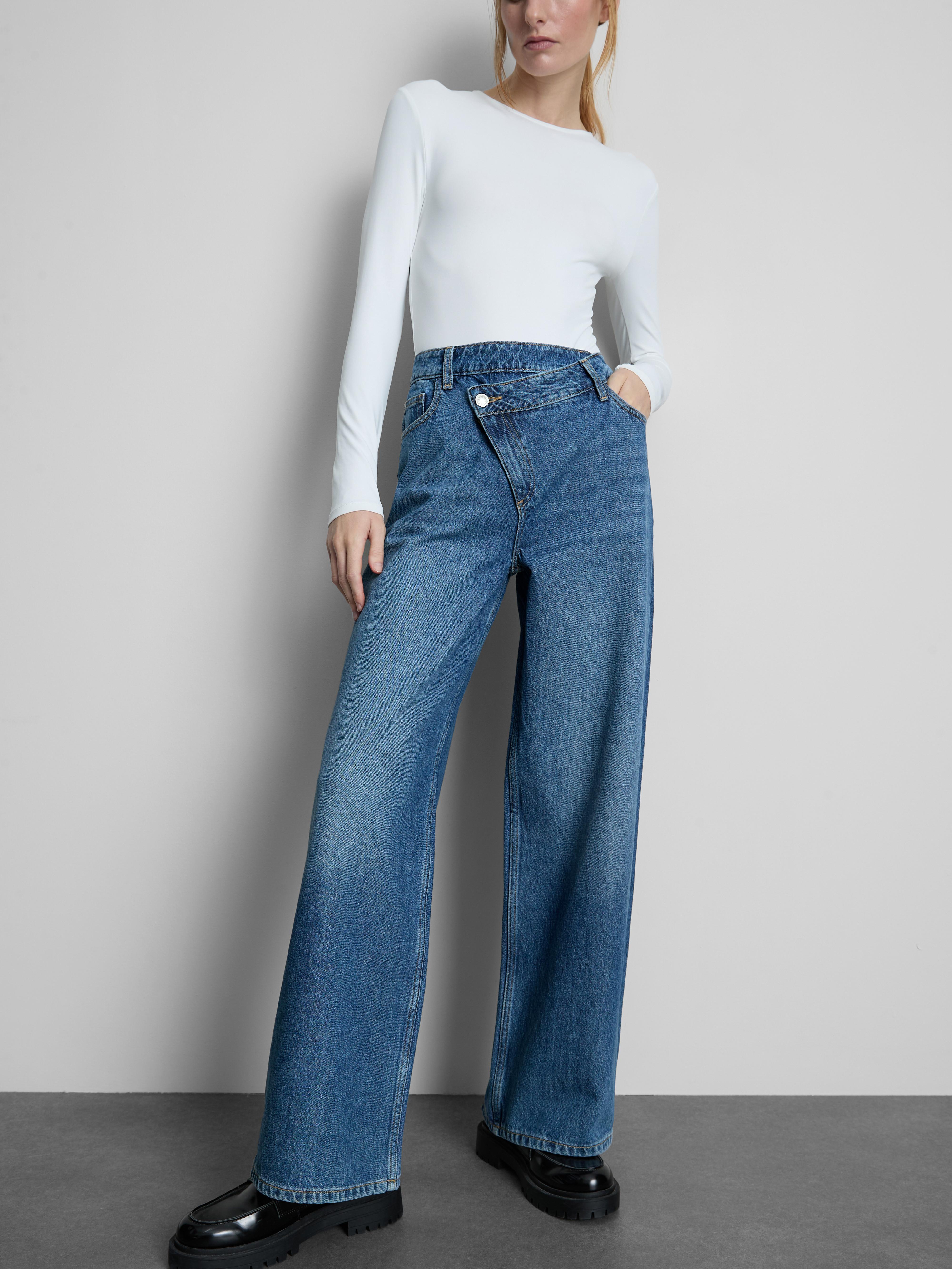 Asymmetric Waistband Straight Leg Jeans
