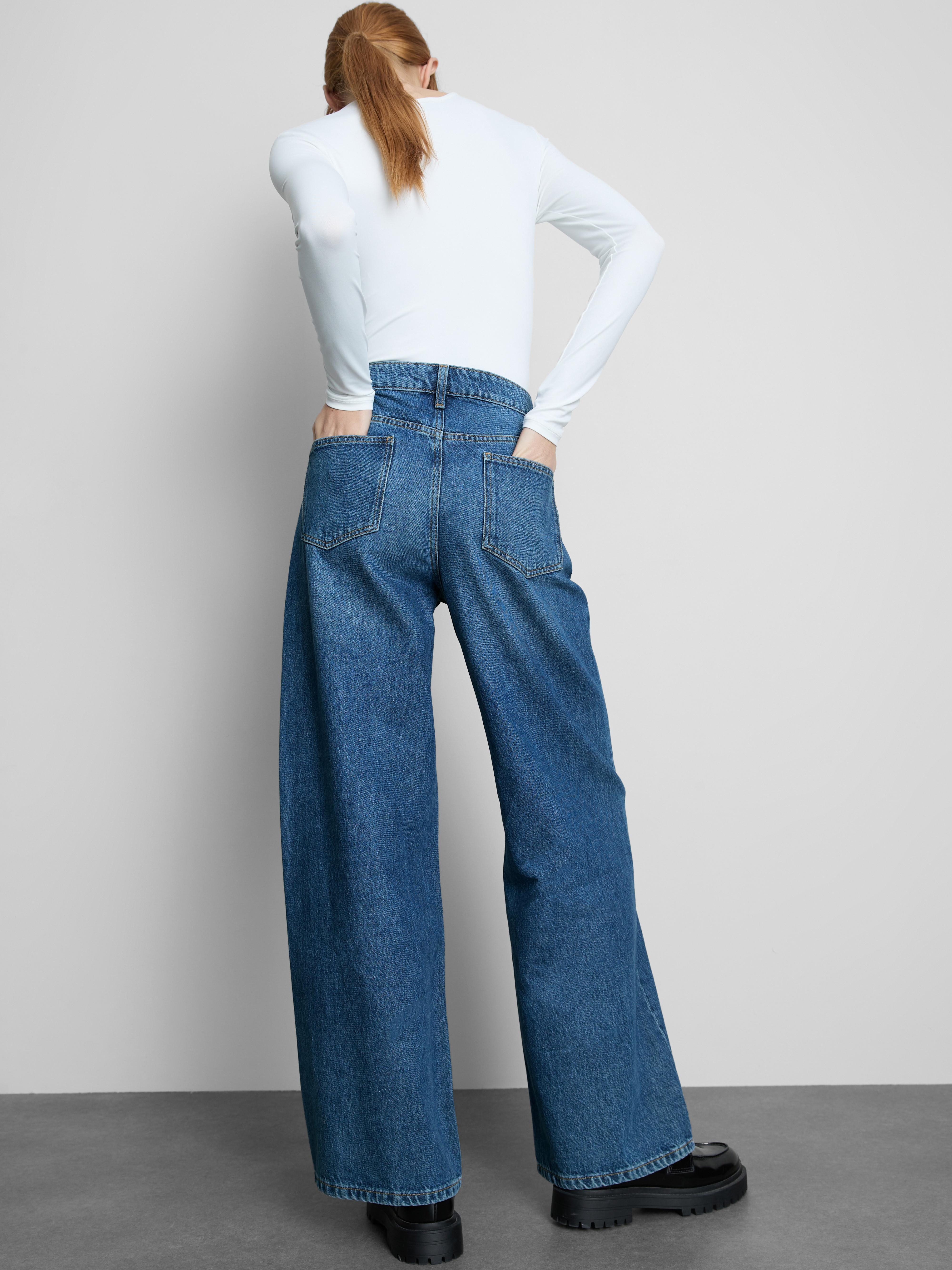 Asymmetric Waistband Straight Leg Jeans