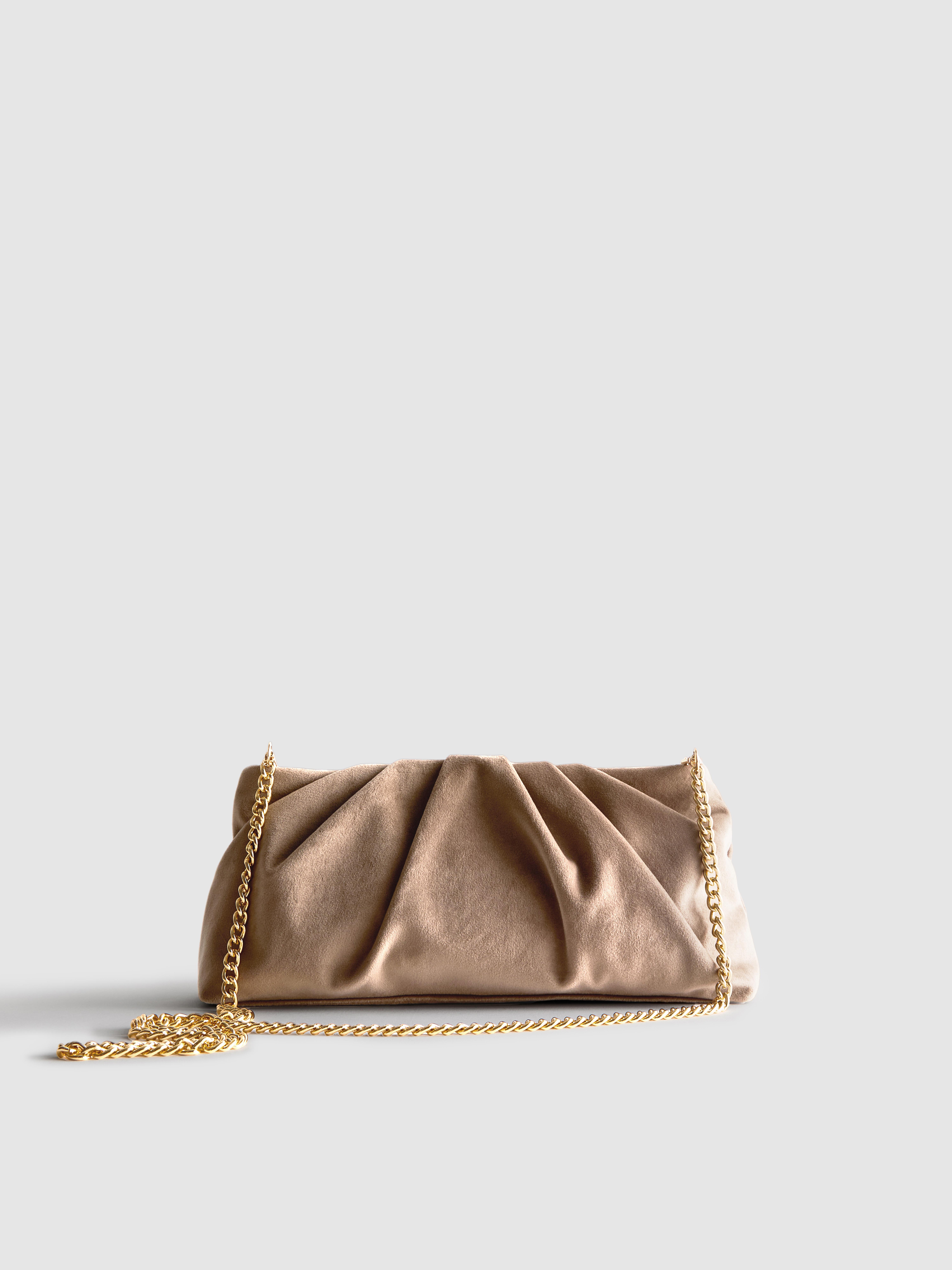 Mala clutch corrente veludo