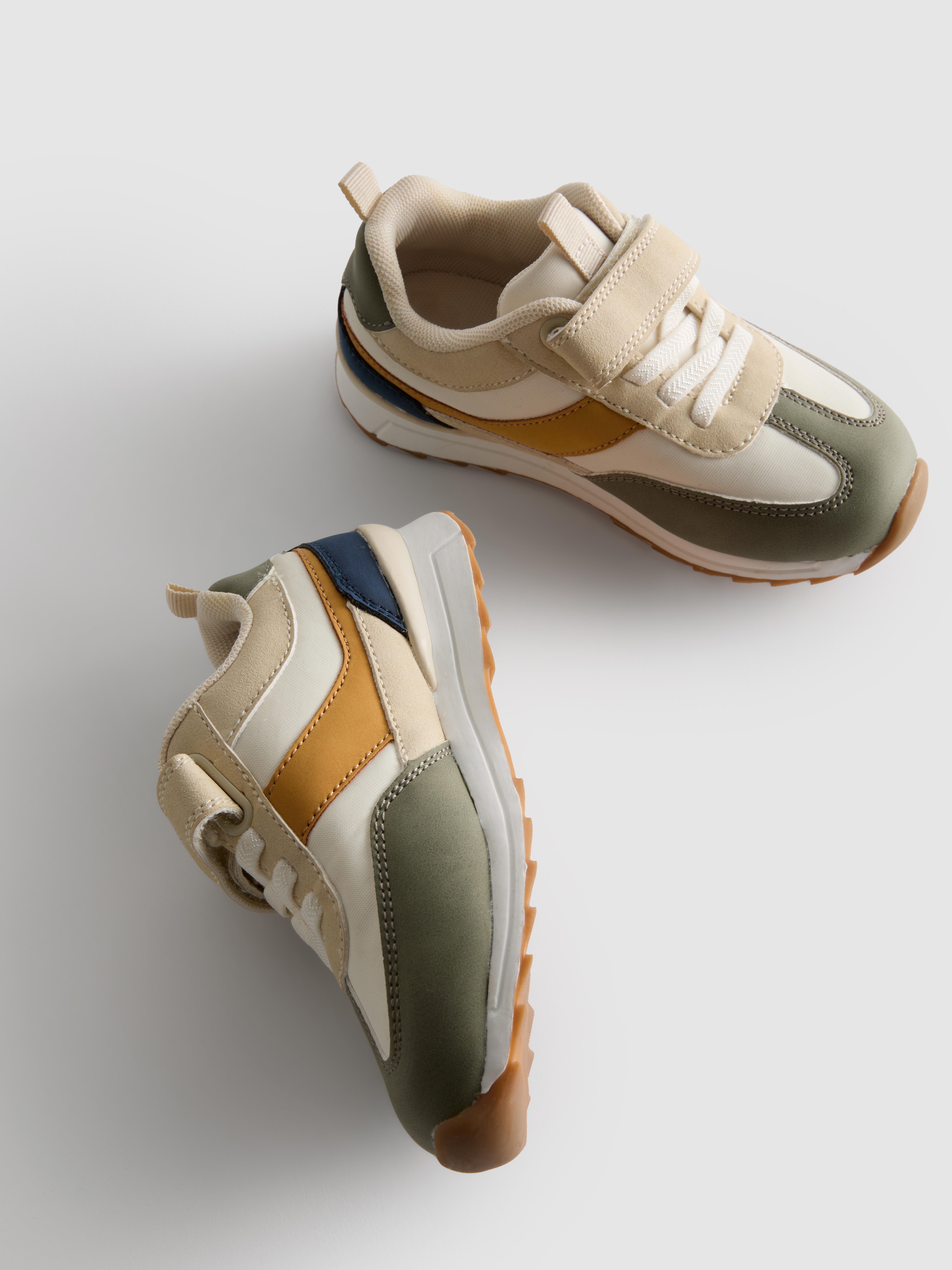 Nízke tenisky s farebnými dielmi