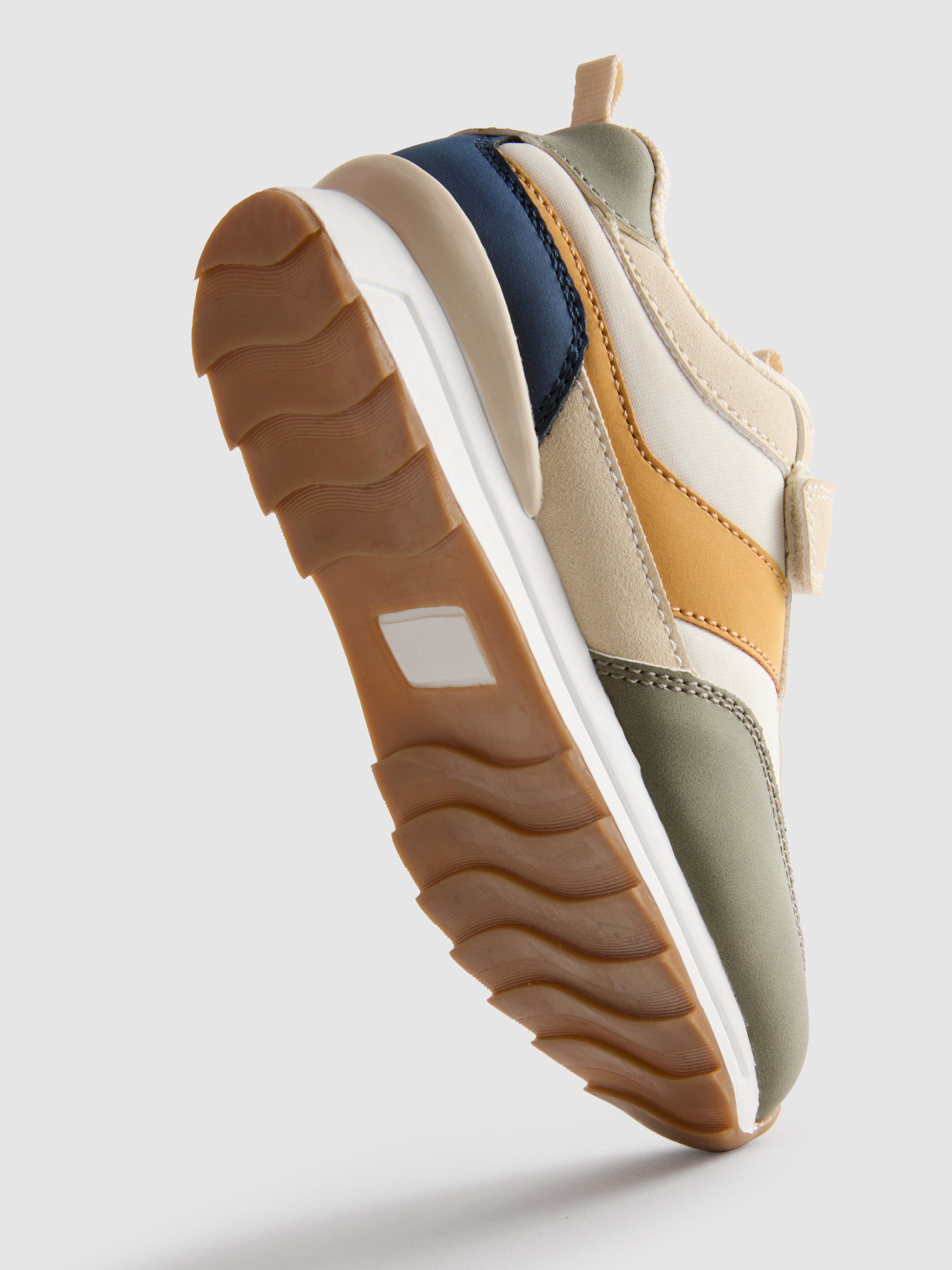 Nízke tenisky s farebnými dielmi