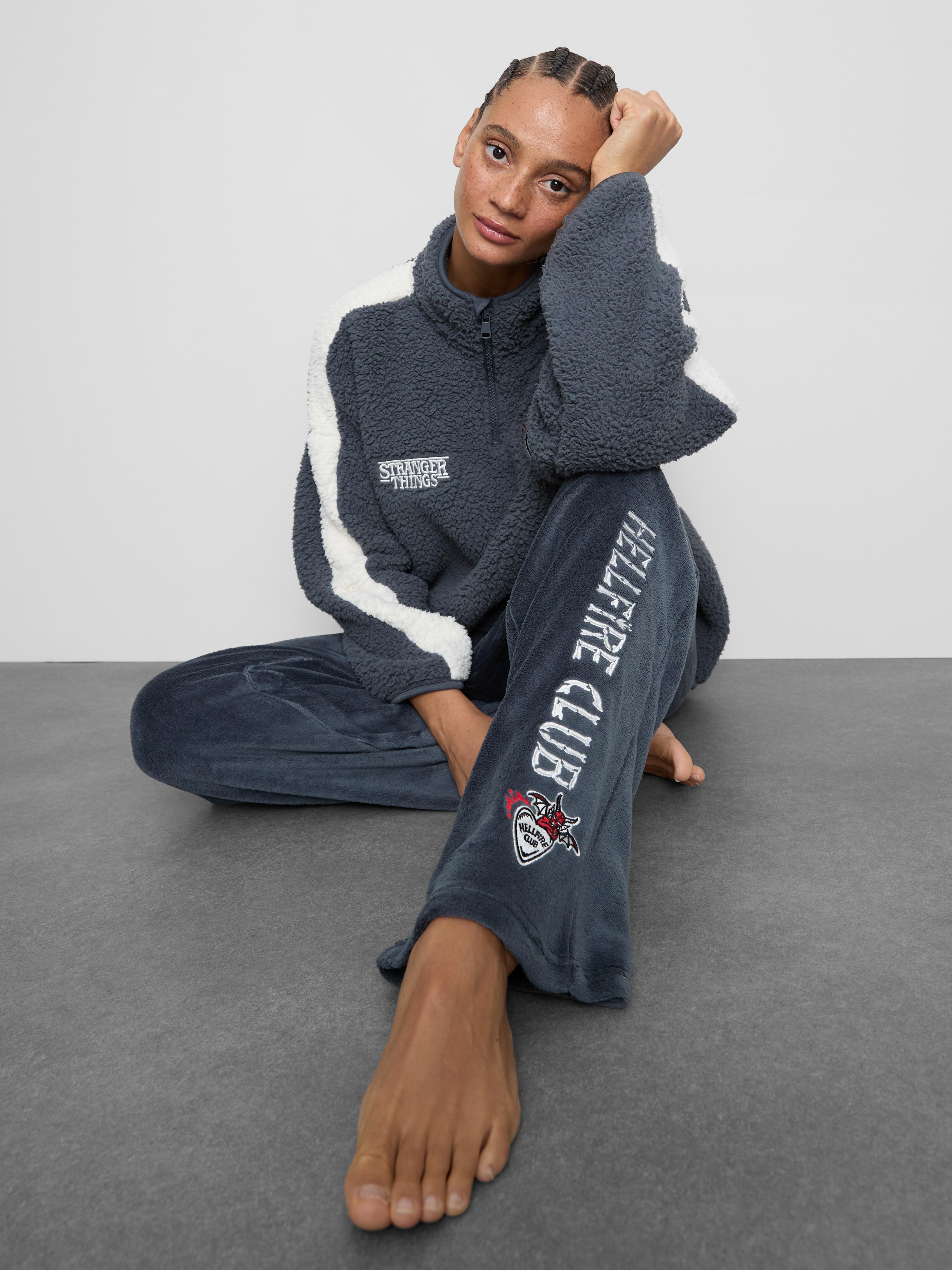 „Stranger Things“ Schlafanzughose aus Fleece