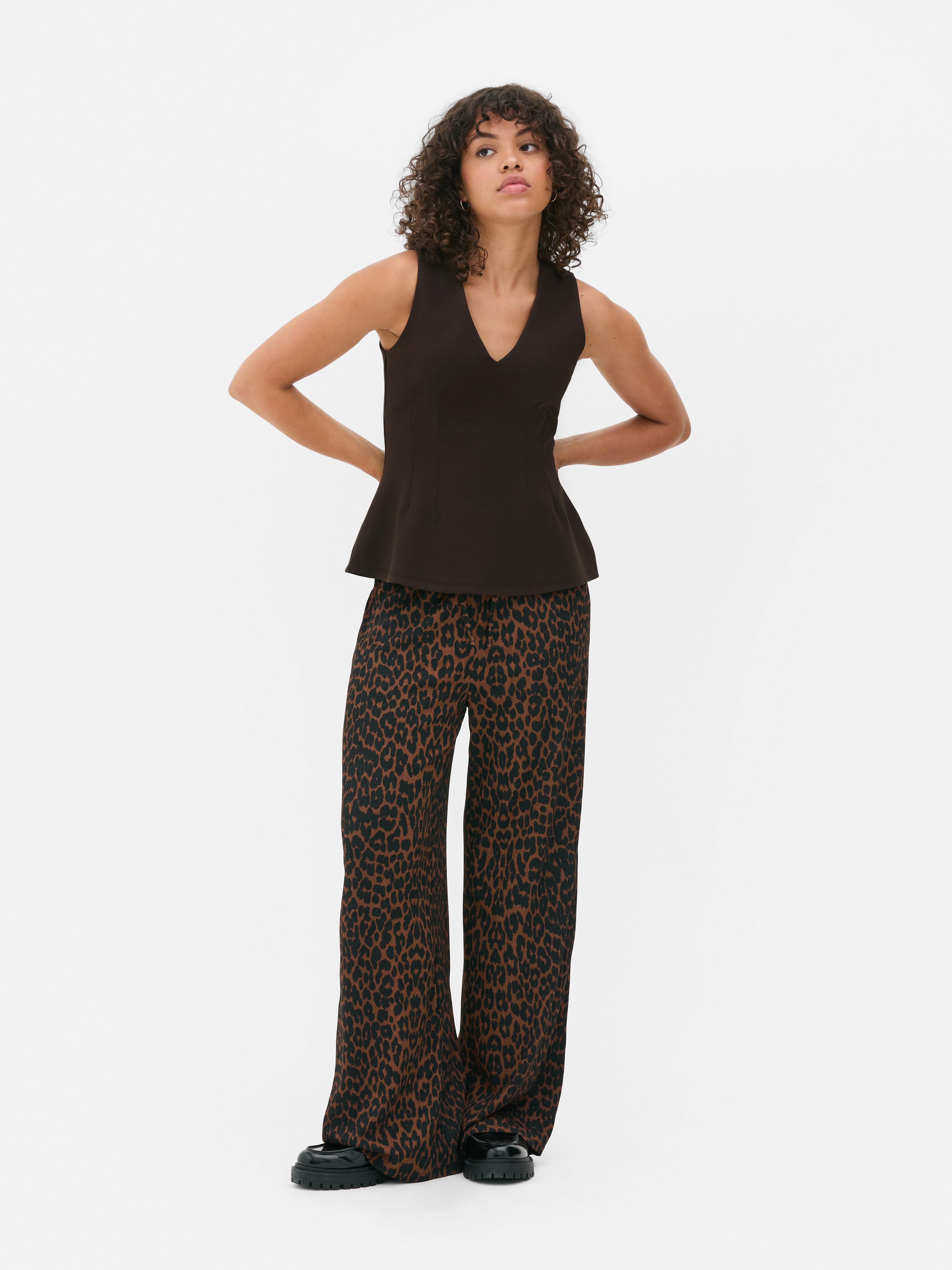 Top s/ mangas peplum