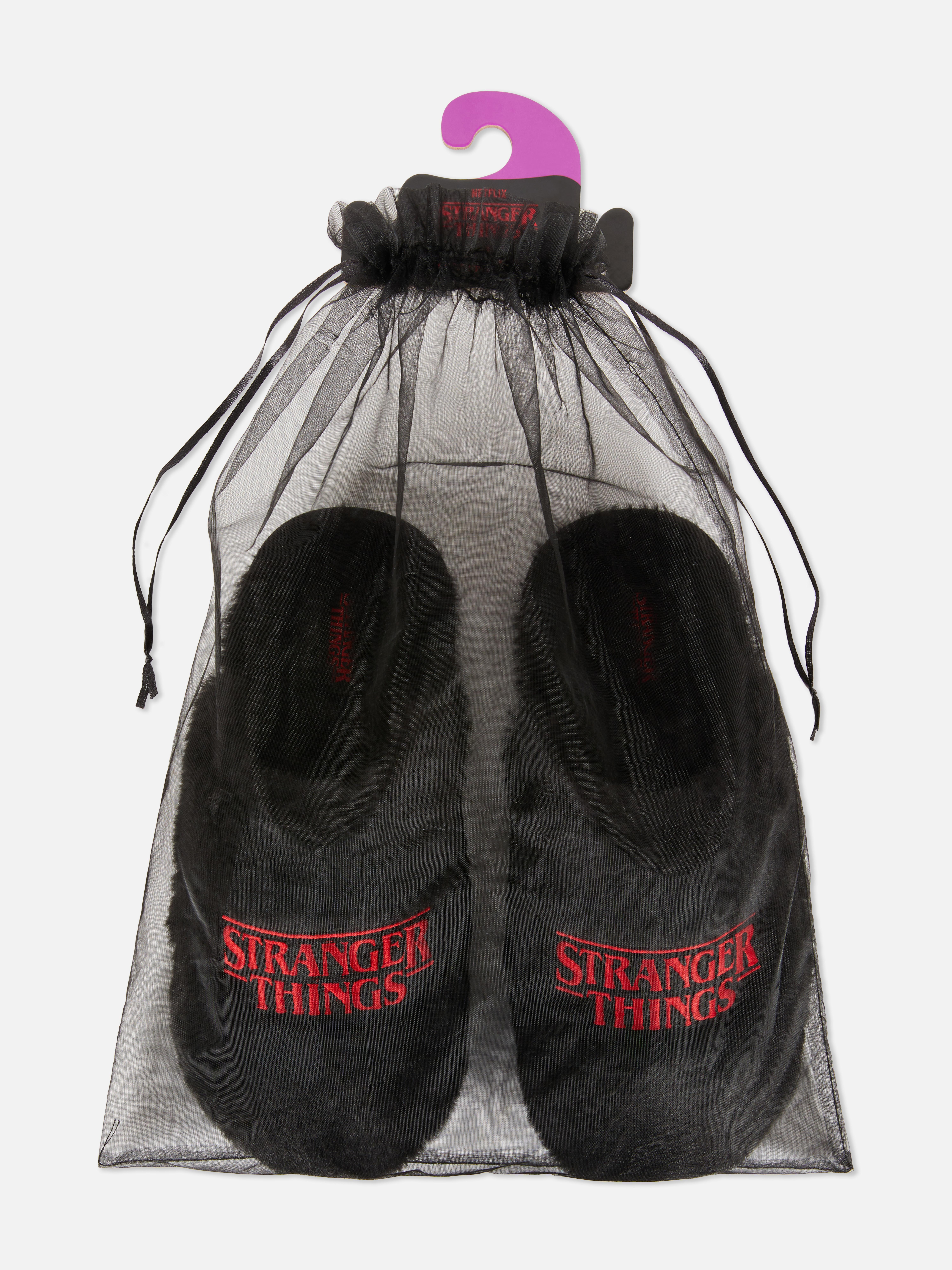 Pantuflas de Stranger Things en bolsa de regalo