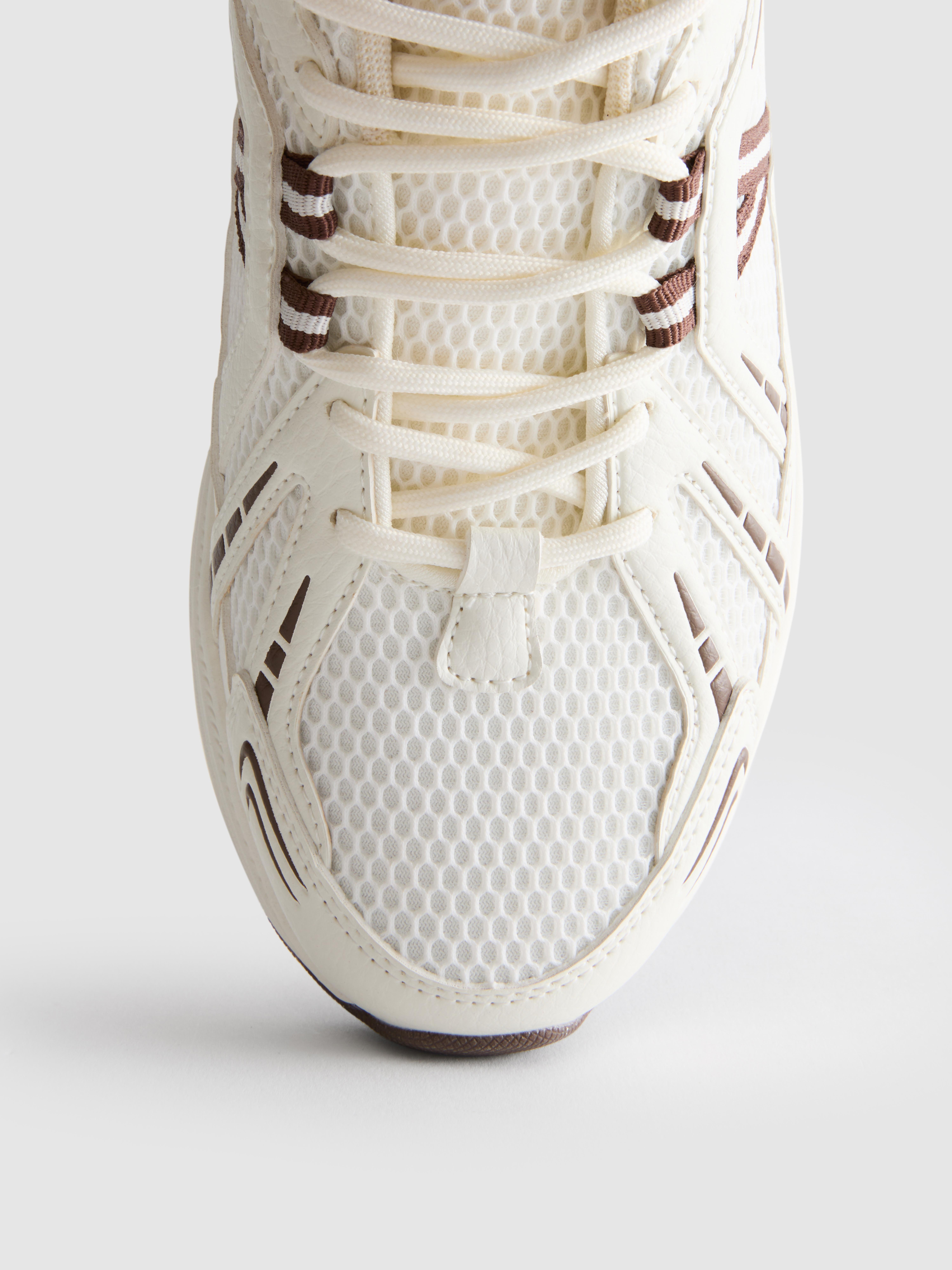 Sneakers van mesh met dikke zolen