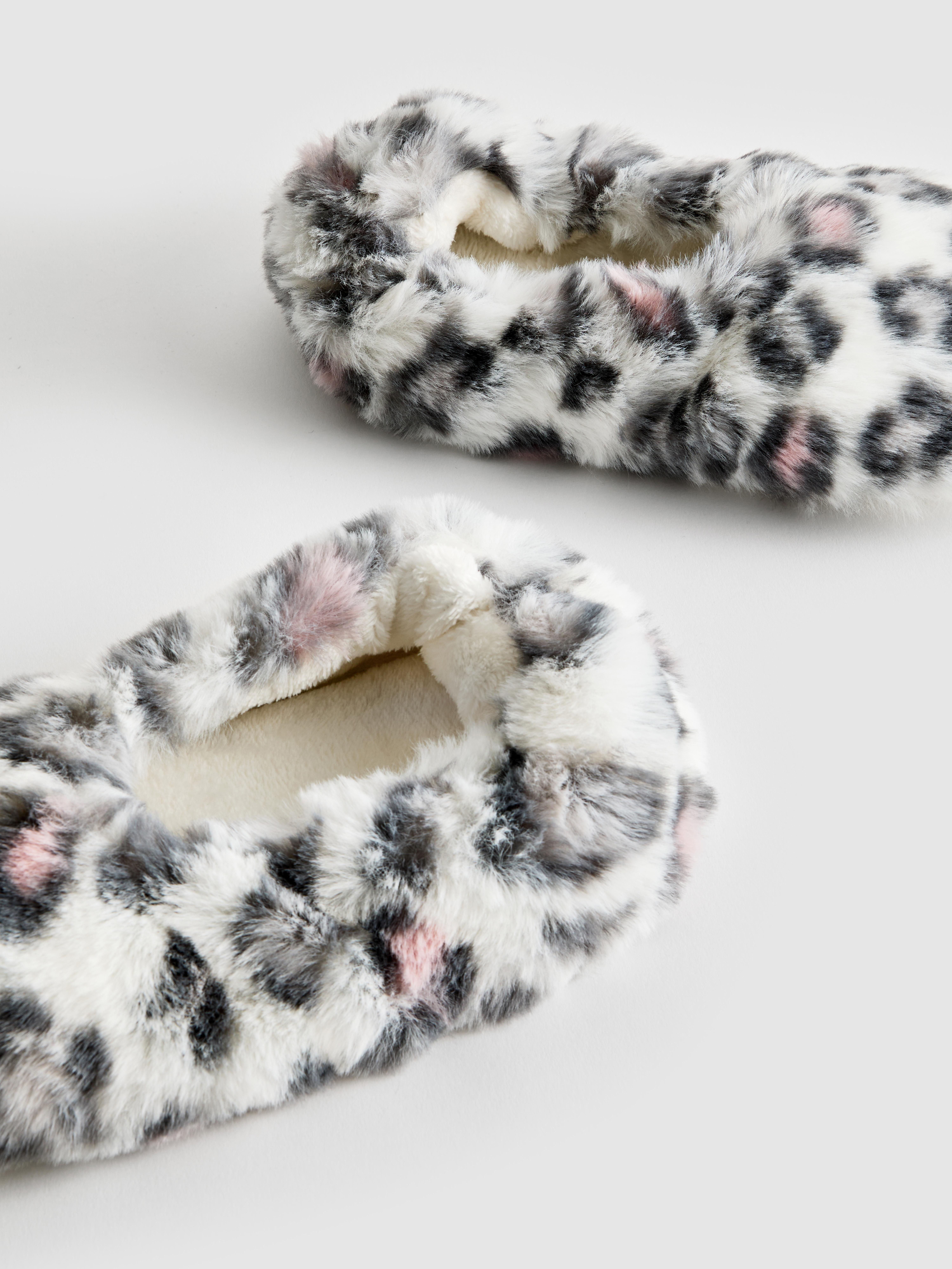 1pk Faux Fur Animal Slipper Socks
