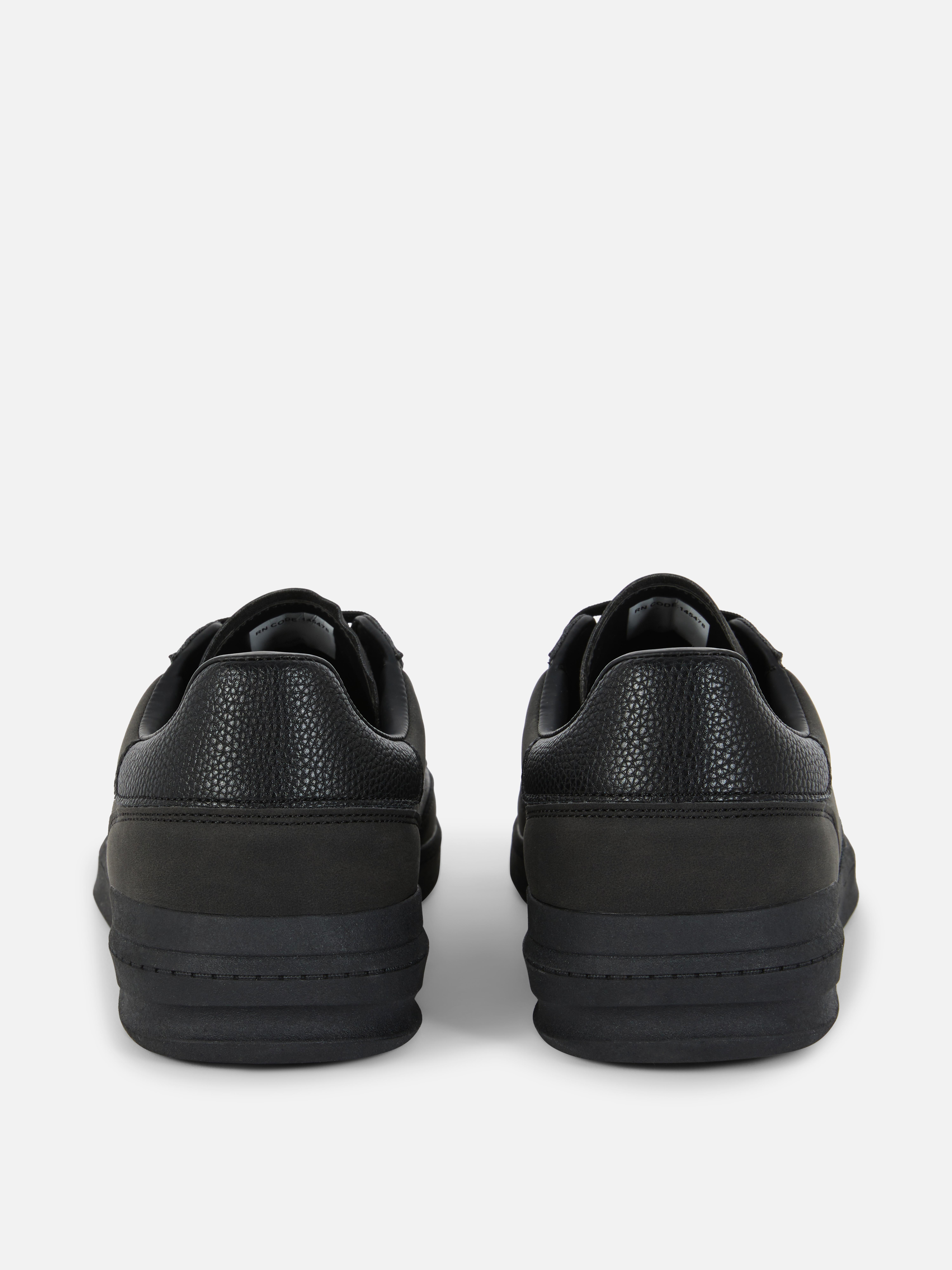 Low-Top Skate Shoes