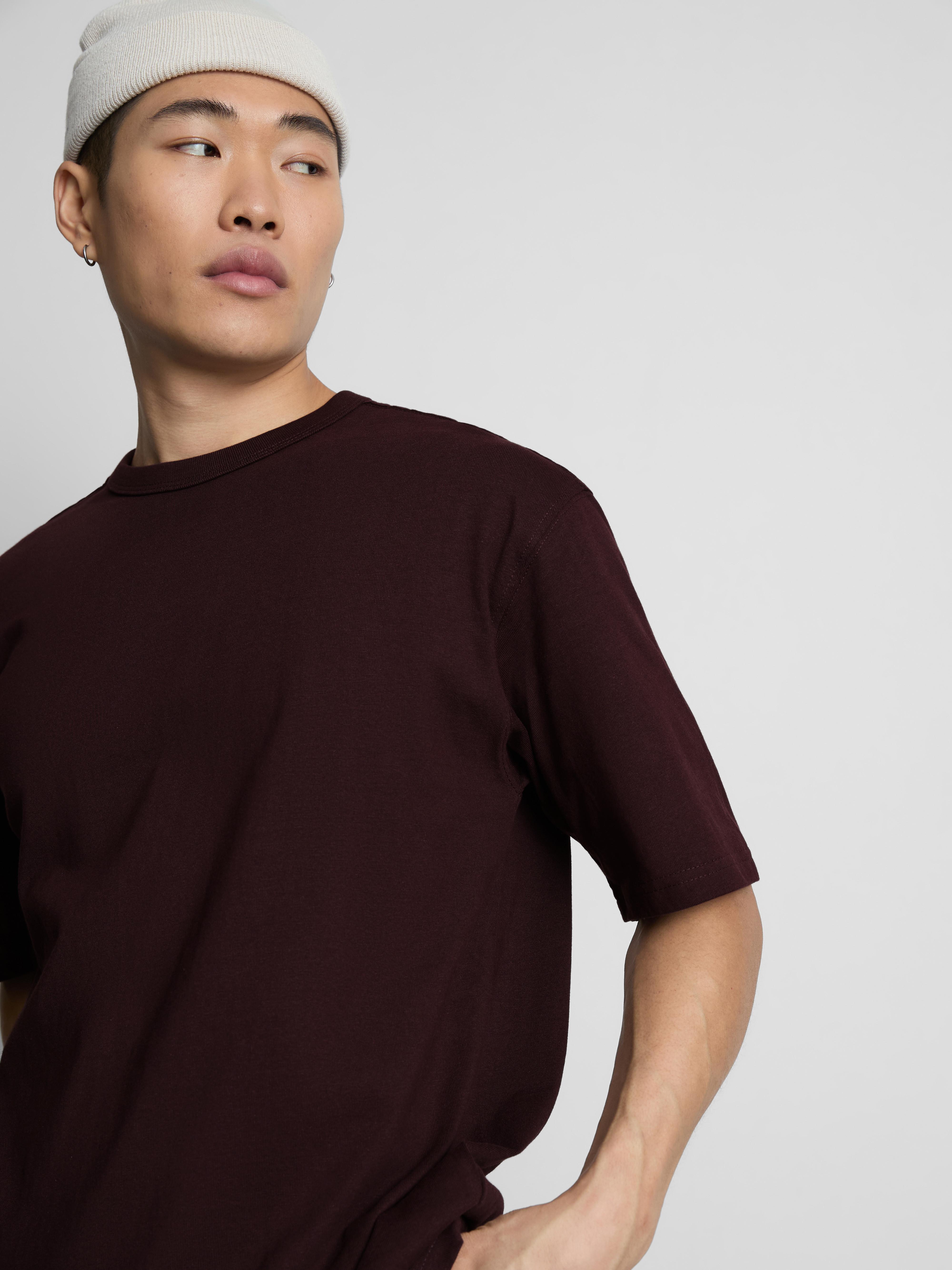 Men's Dark Purple Short Sleeve Essential T-Shirt