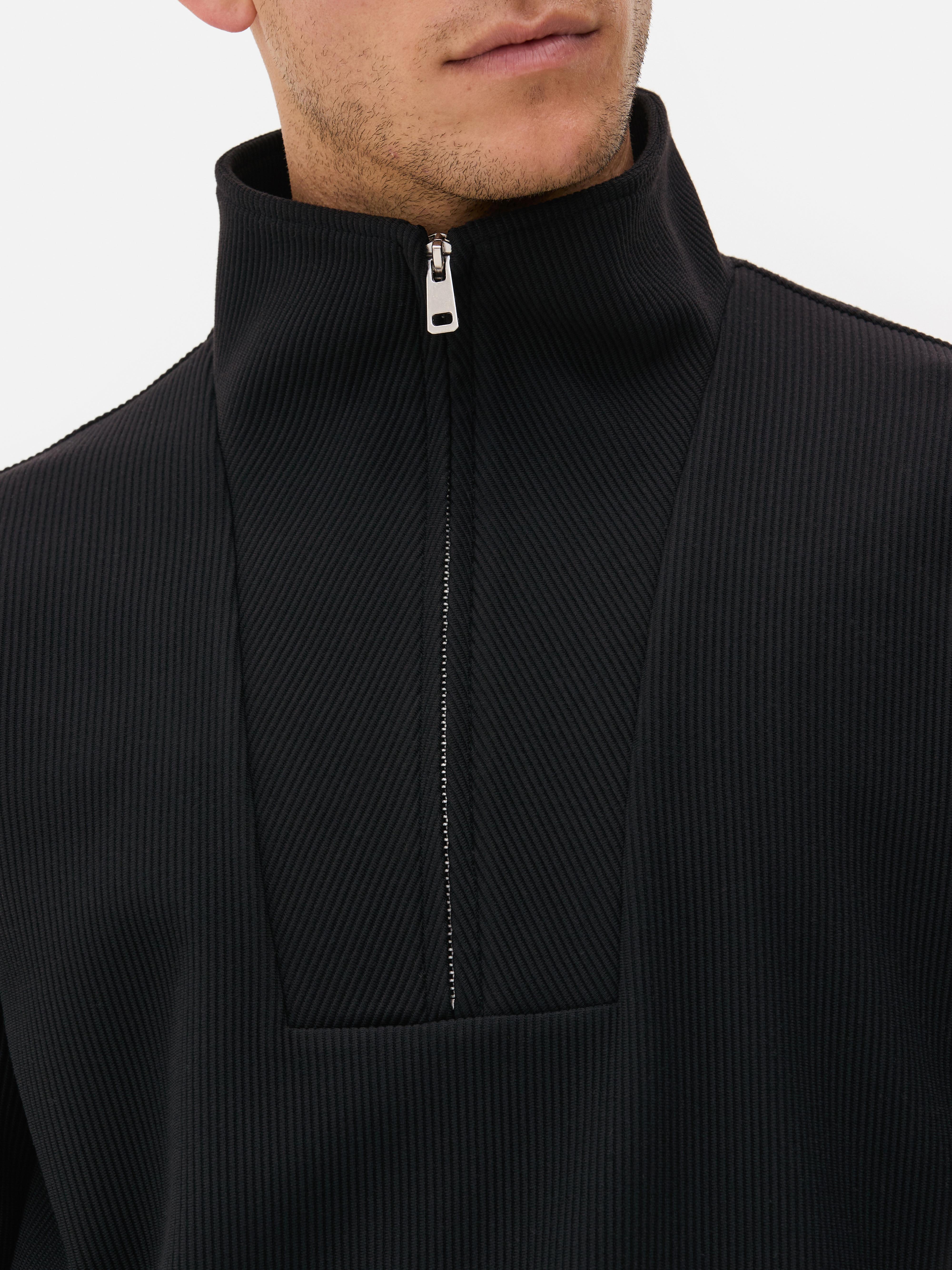 Quater Zip Plisse Sweatshirt