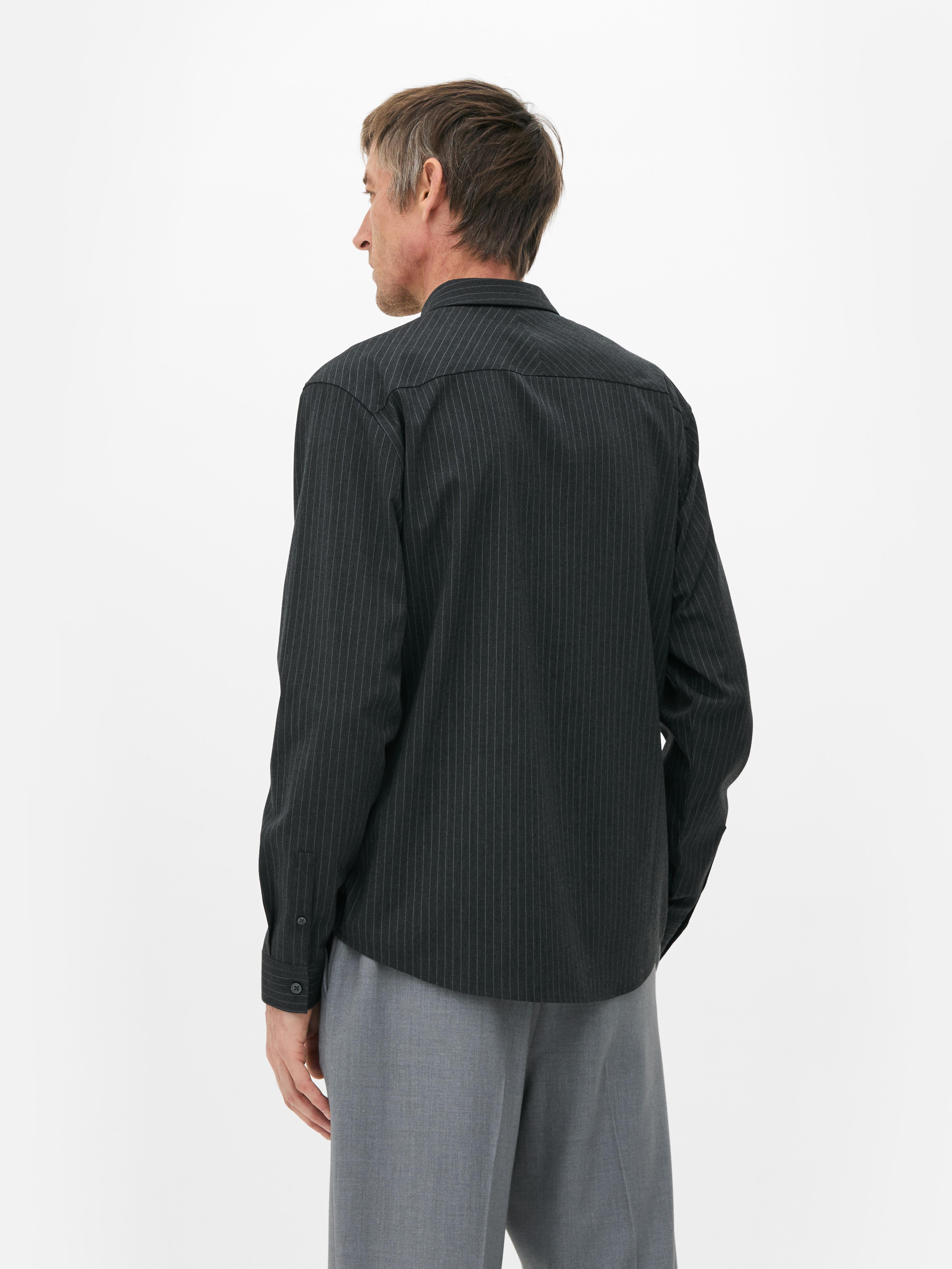 Camisa manga comprida riscas finas