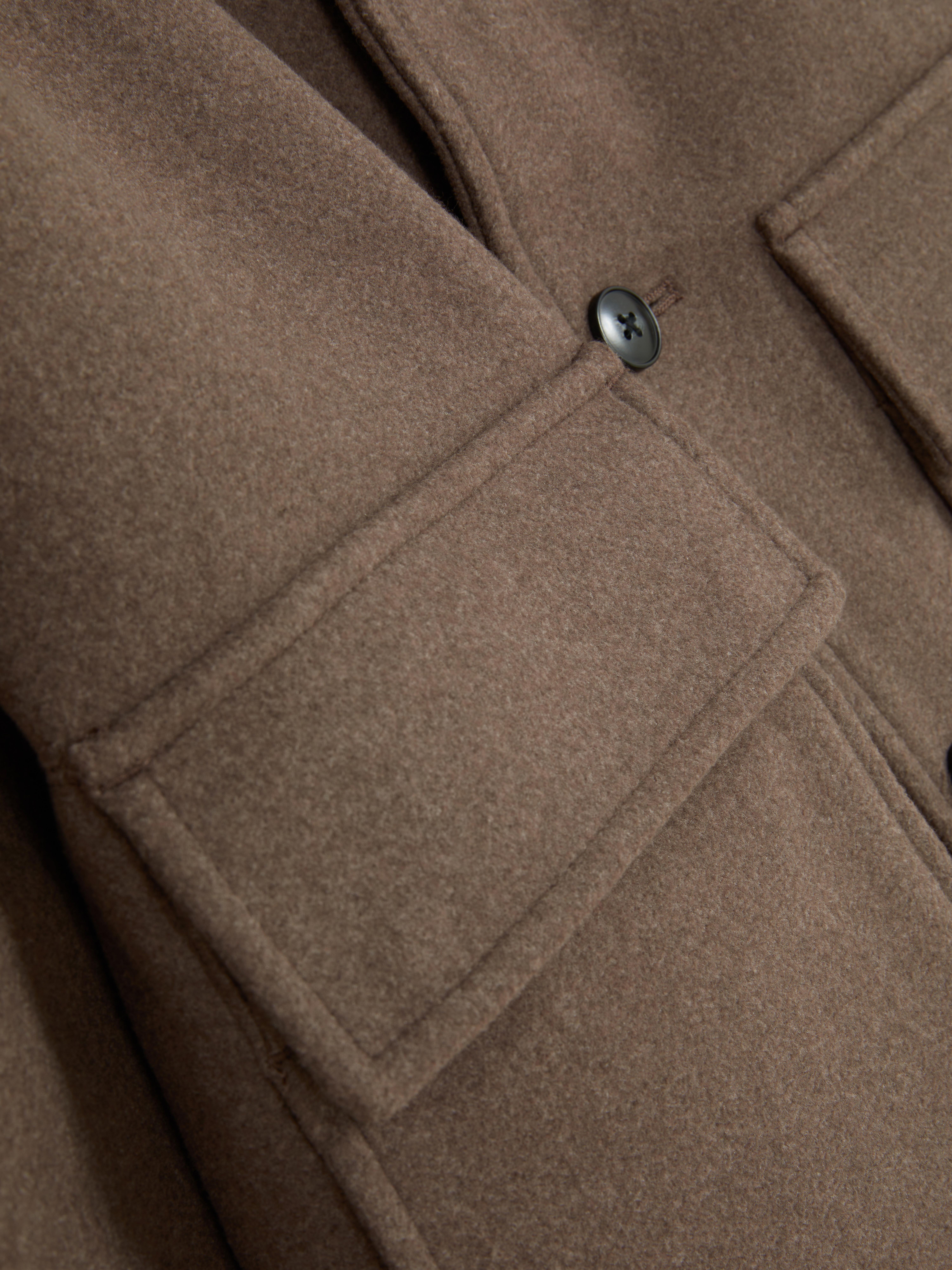 Giacca in tela con tasche applicate