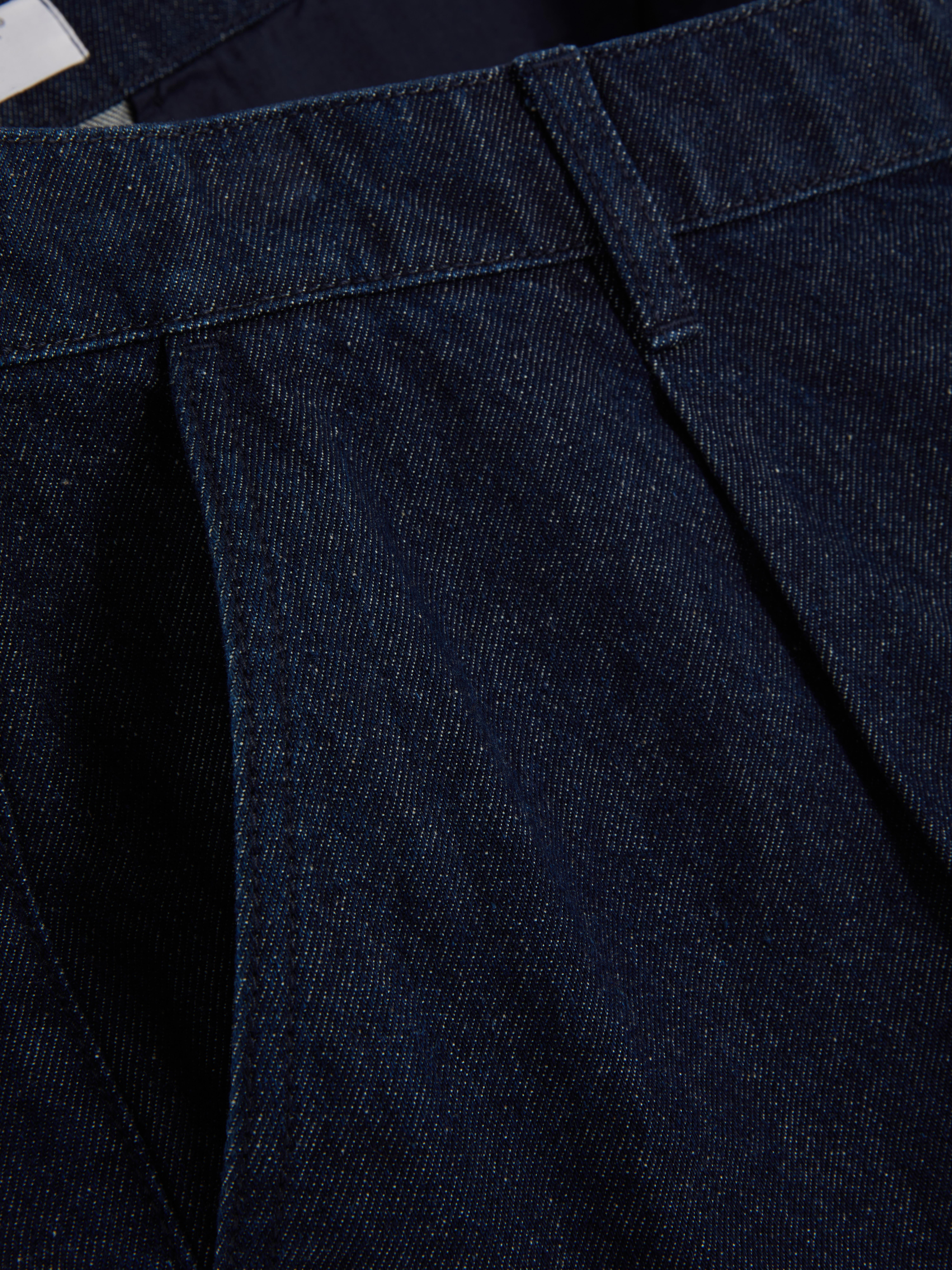 Mid-Rise Baggy Jeans