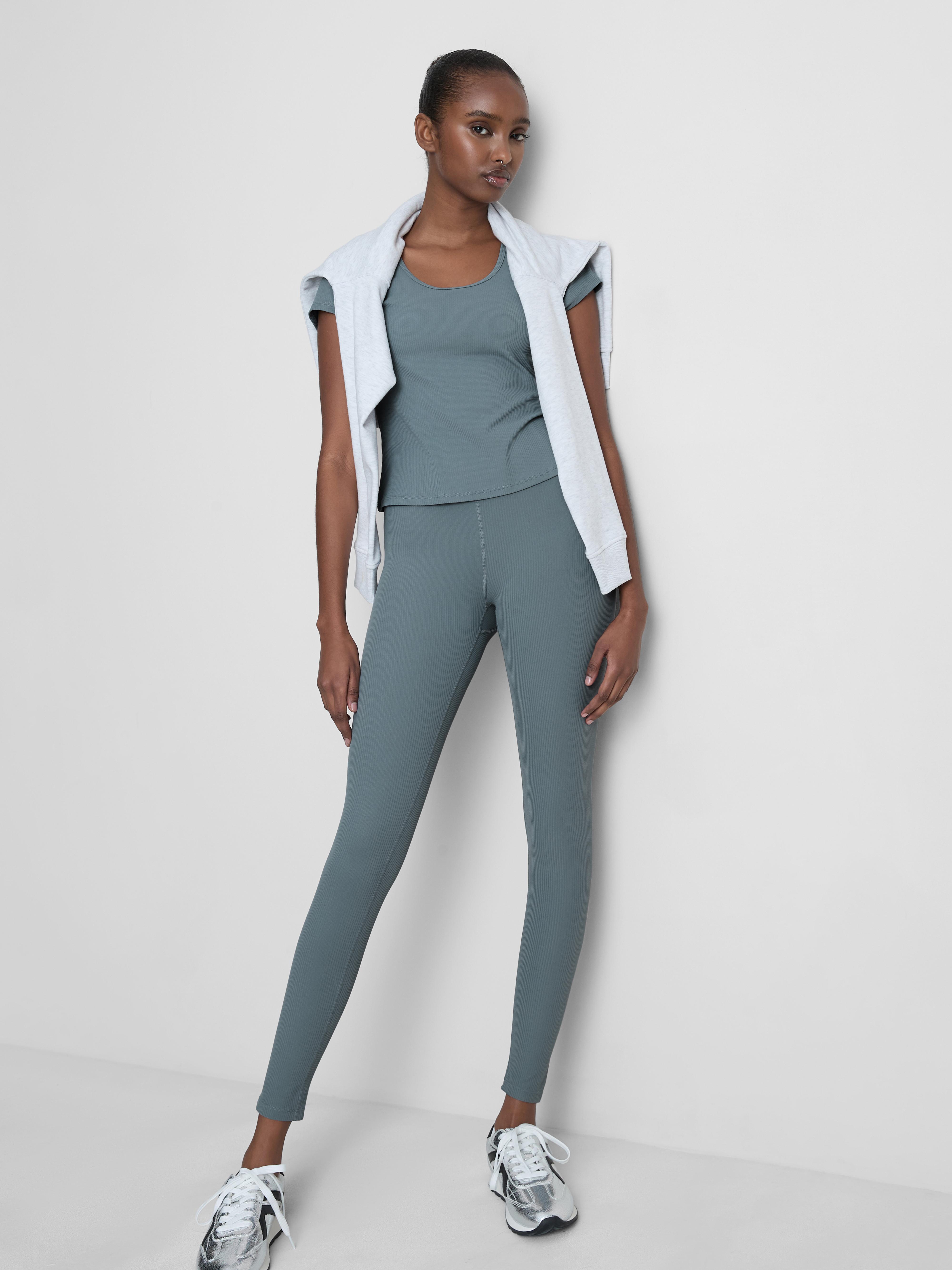 Ribbed Scoop Neck Tee