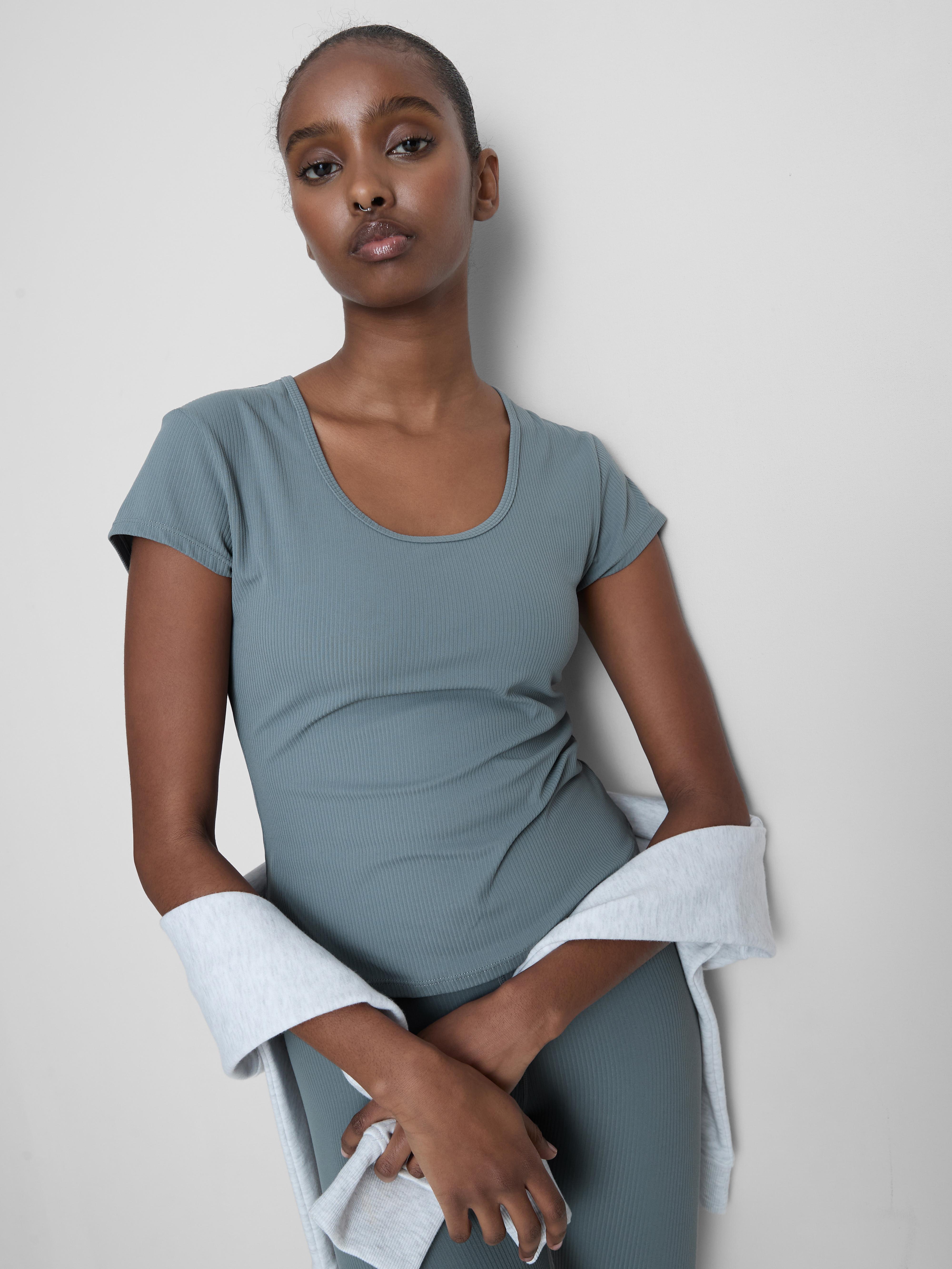 Ribbed Scoop Neck Tee