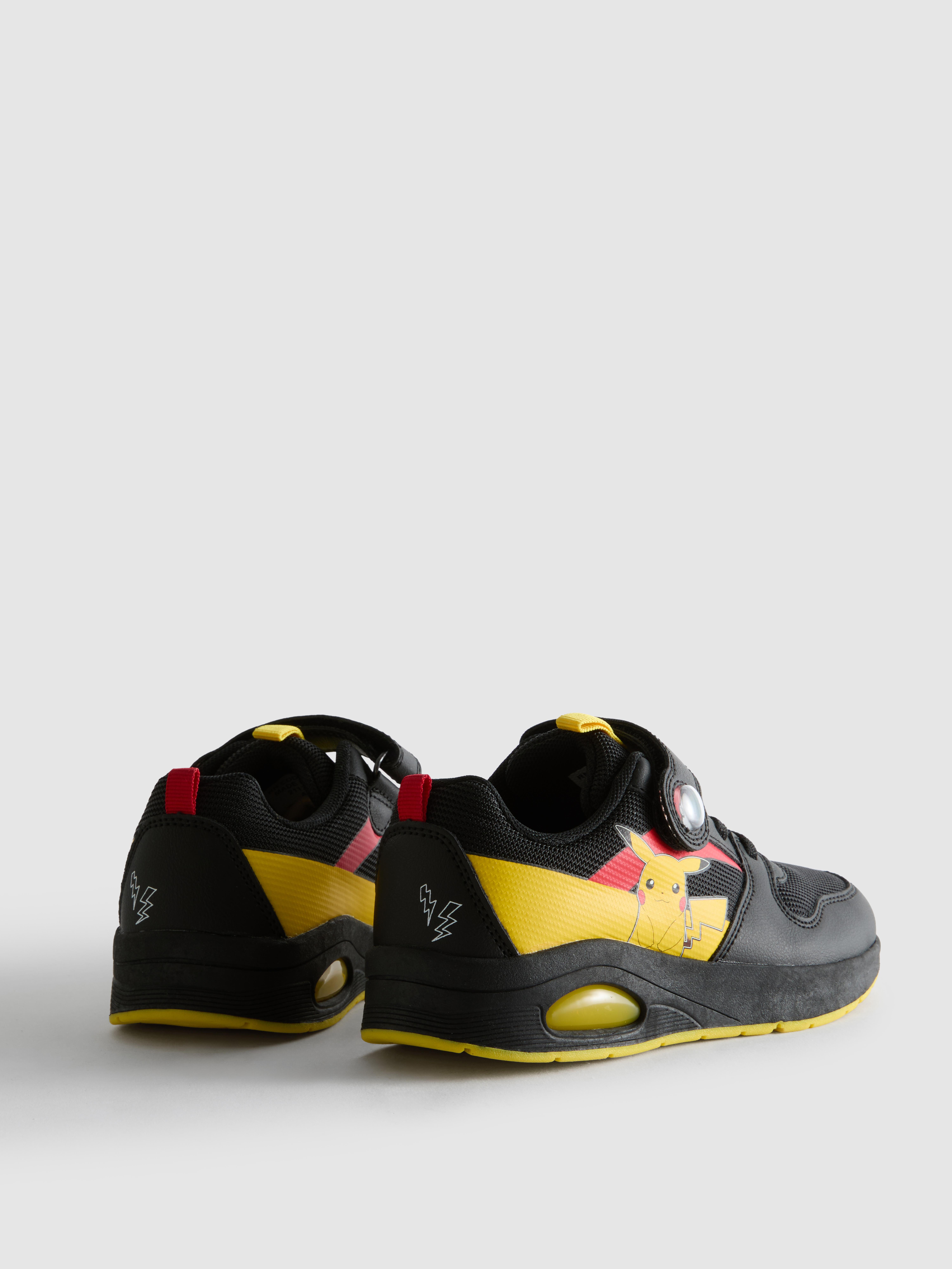 Pantofi sport cu luminițe Pokémon