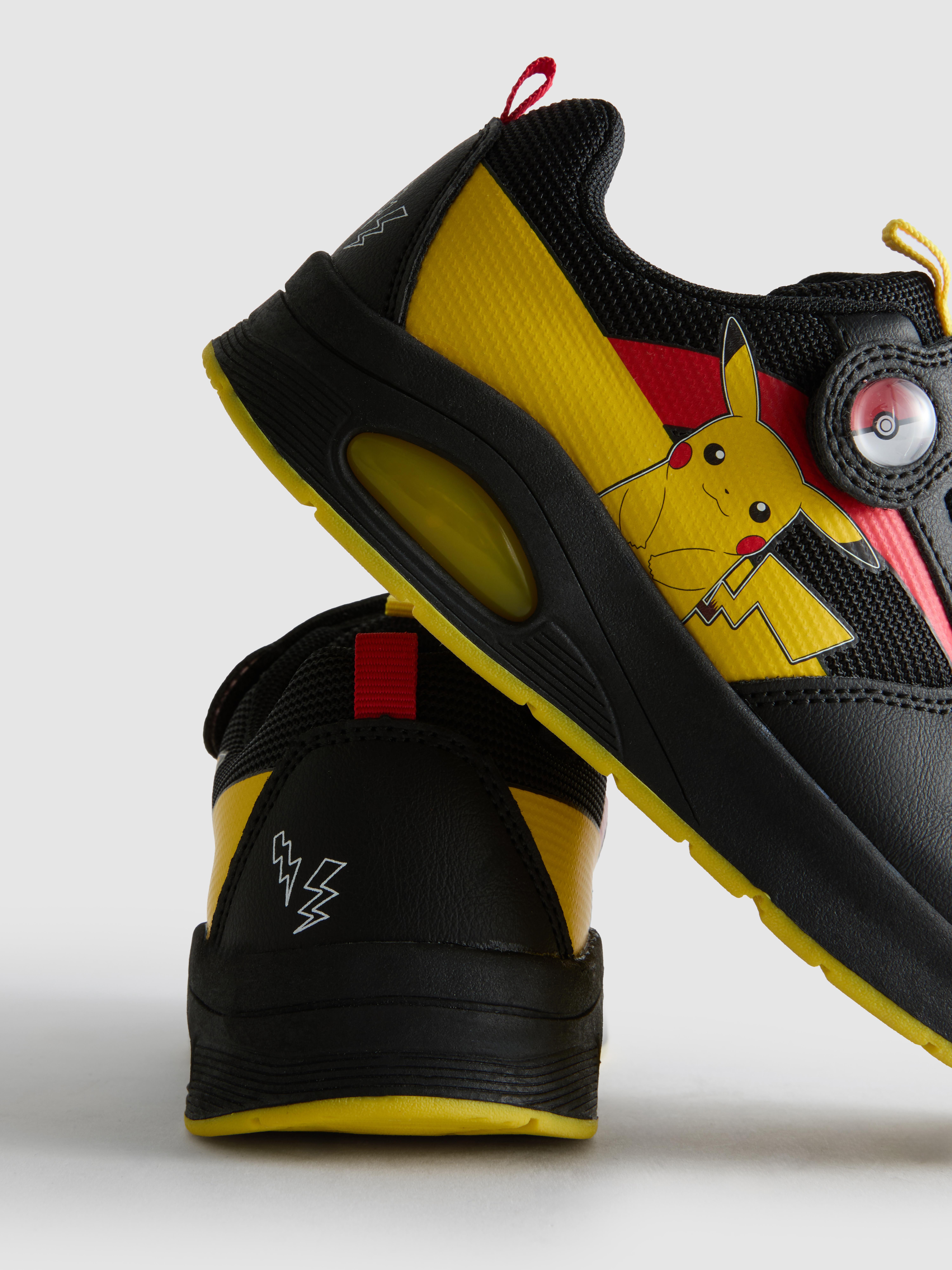 Pantofi sport cu luminițe Pokémon