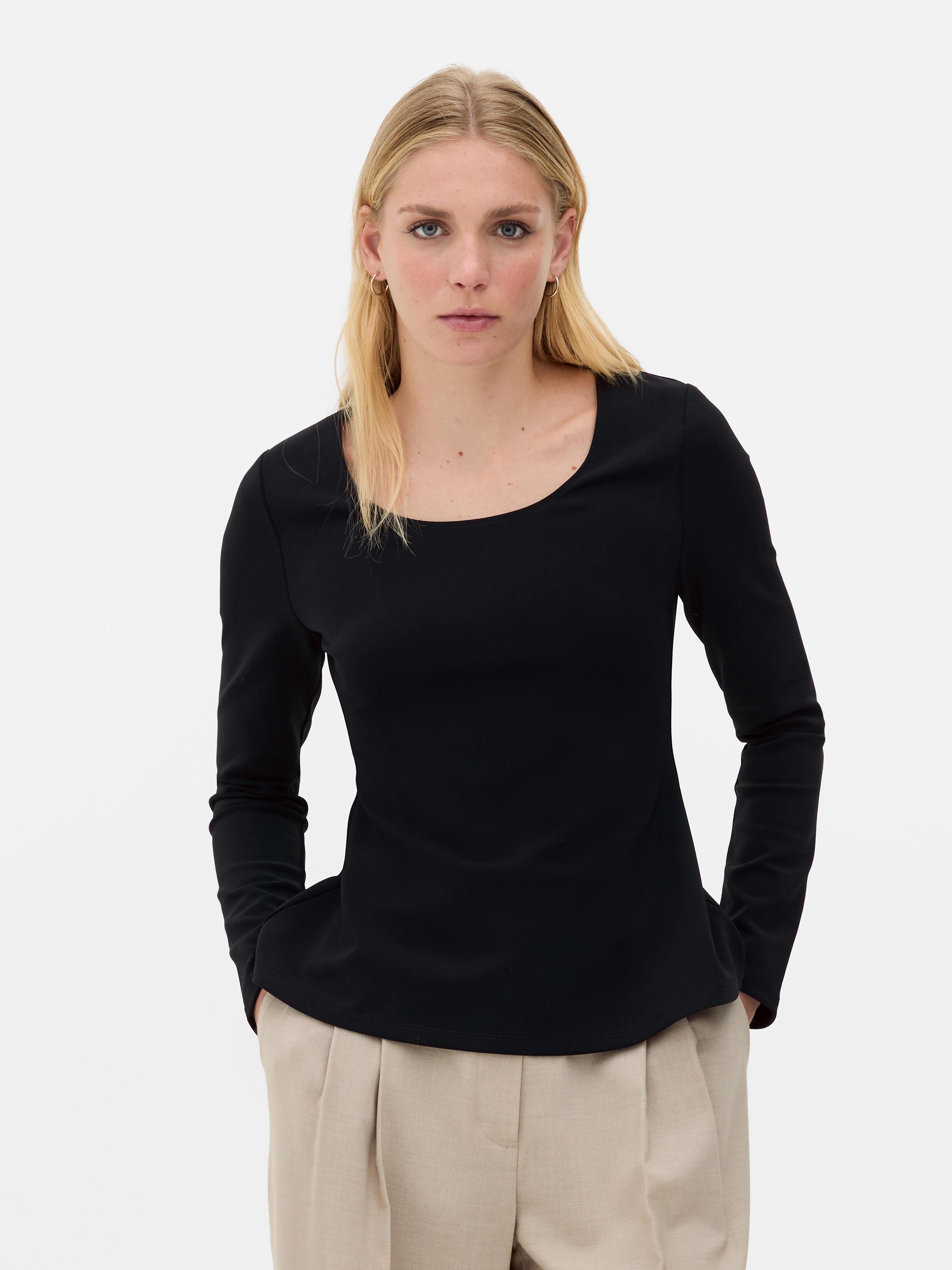 Scoop Neck Long Sleeve Top