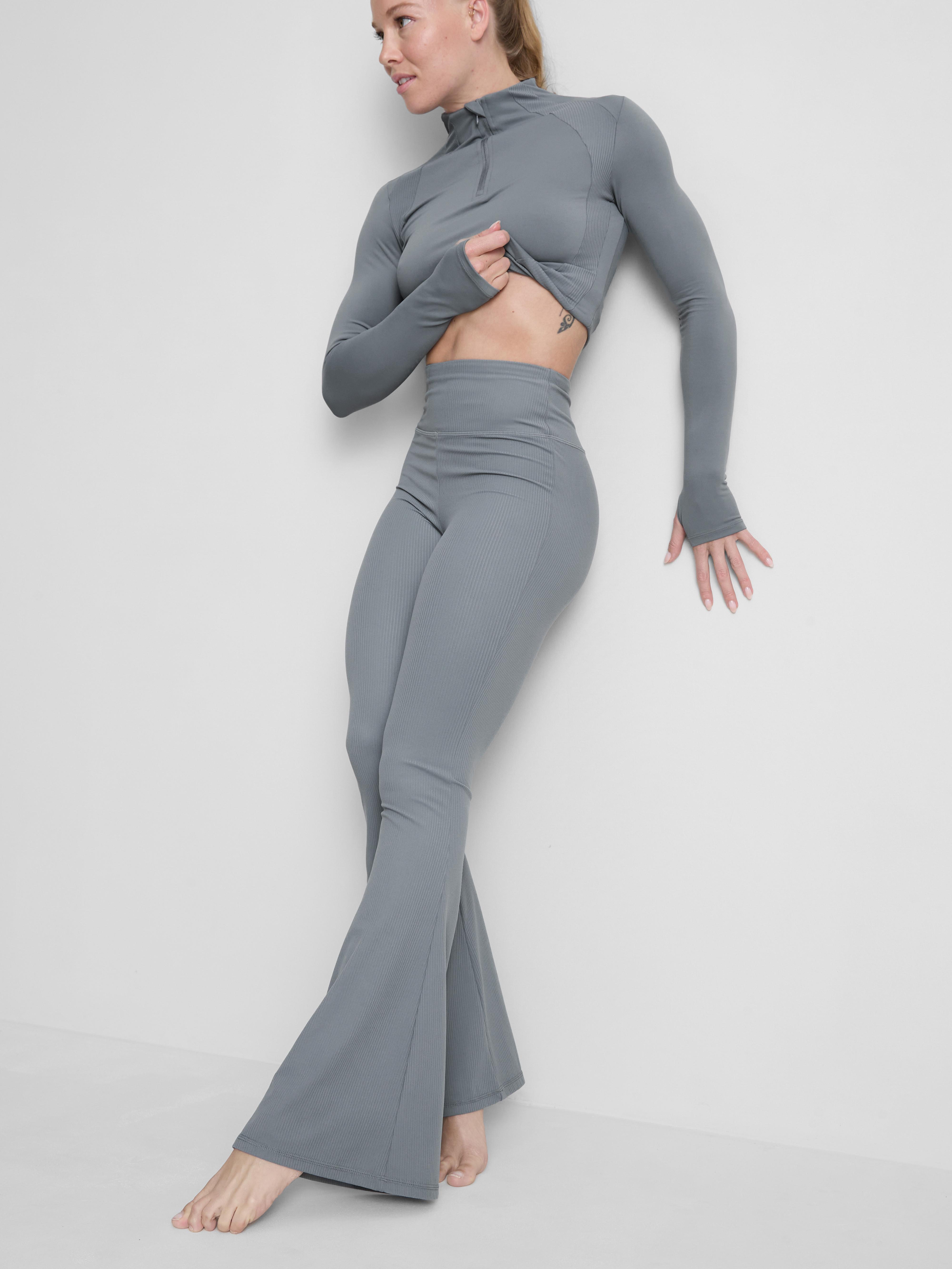 Ribbed Flare Trousers