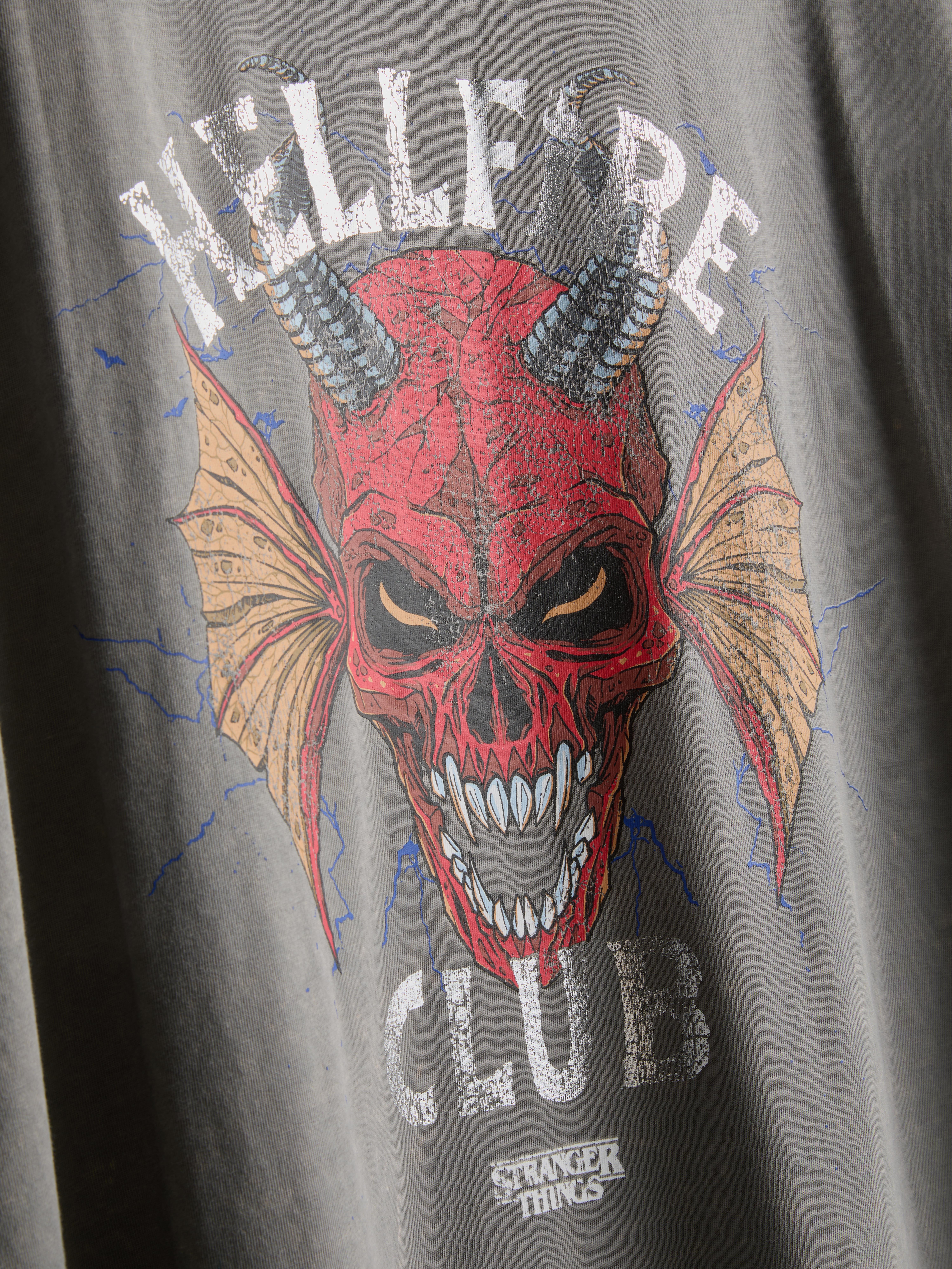 T-shirt à manches courtes et logo Stranger Things Hellfire Club