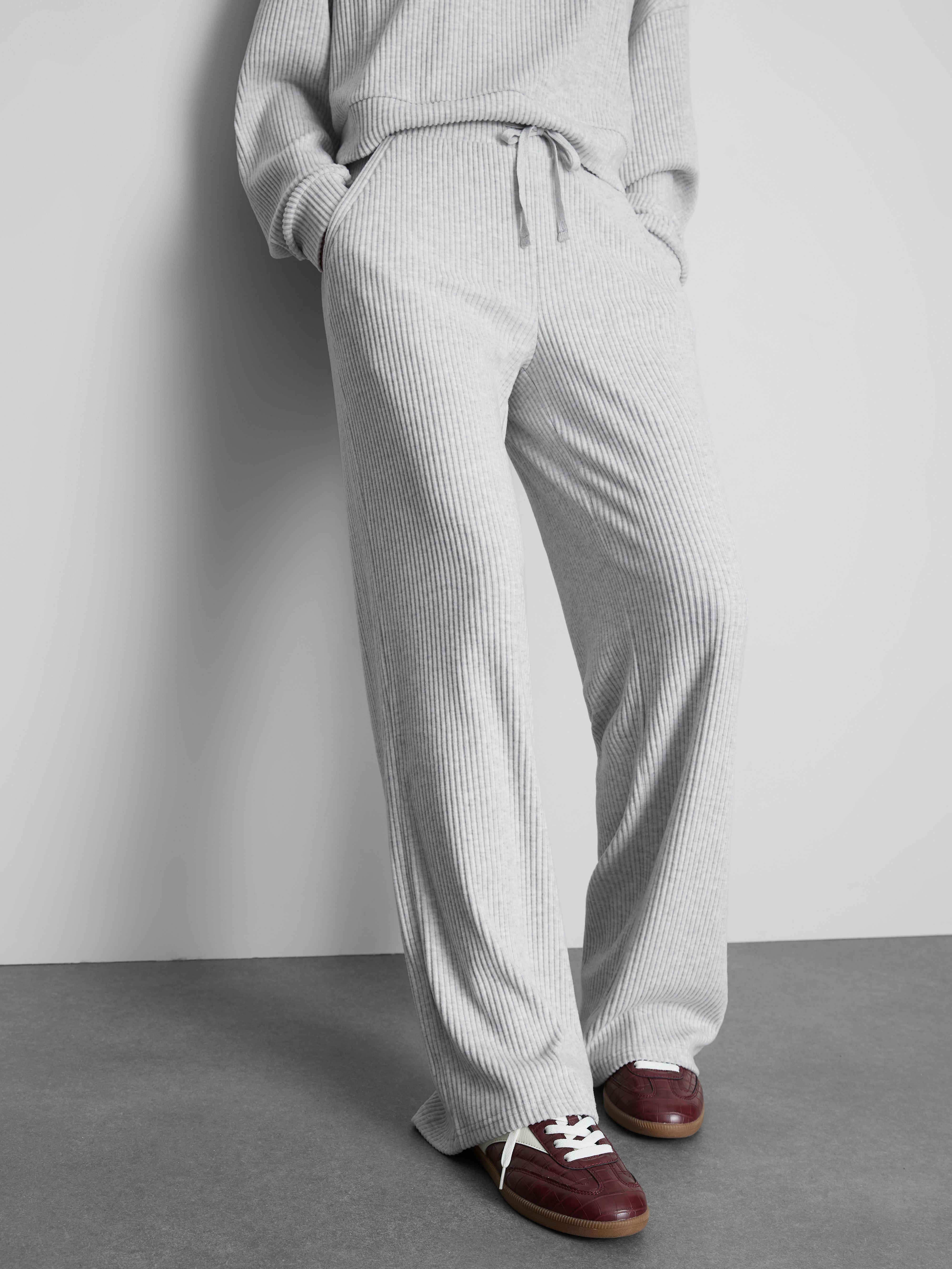 Pantaloni da tuta a coste a gamba dritta