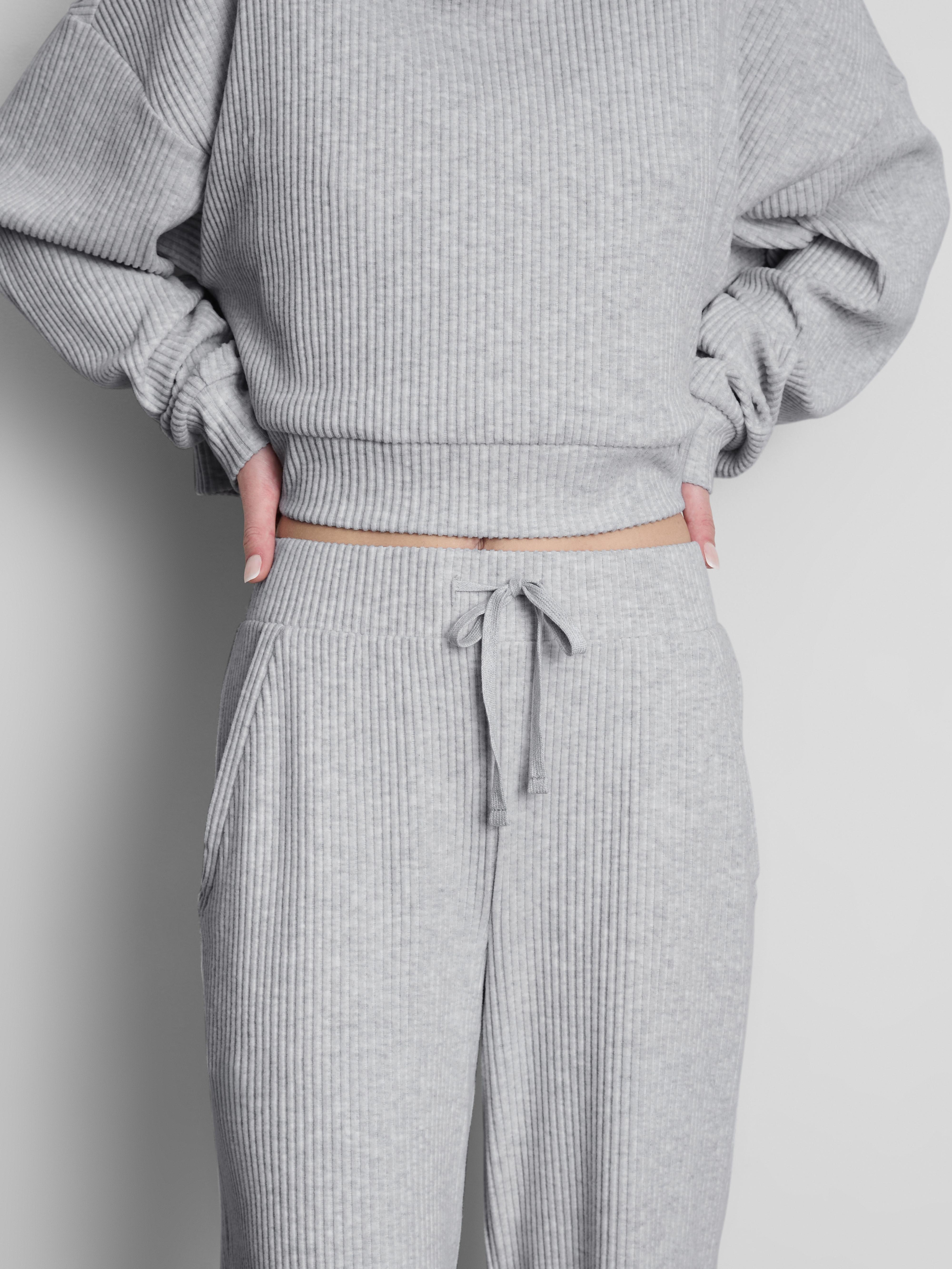 Pantaloni da tuta a coste a gamba dritta