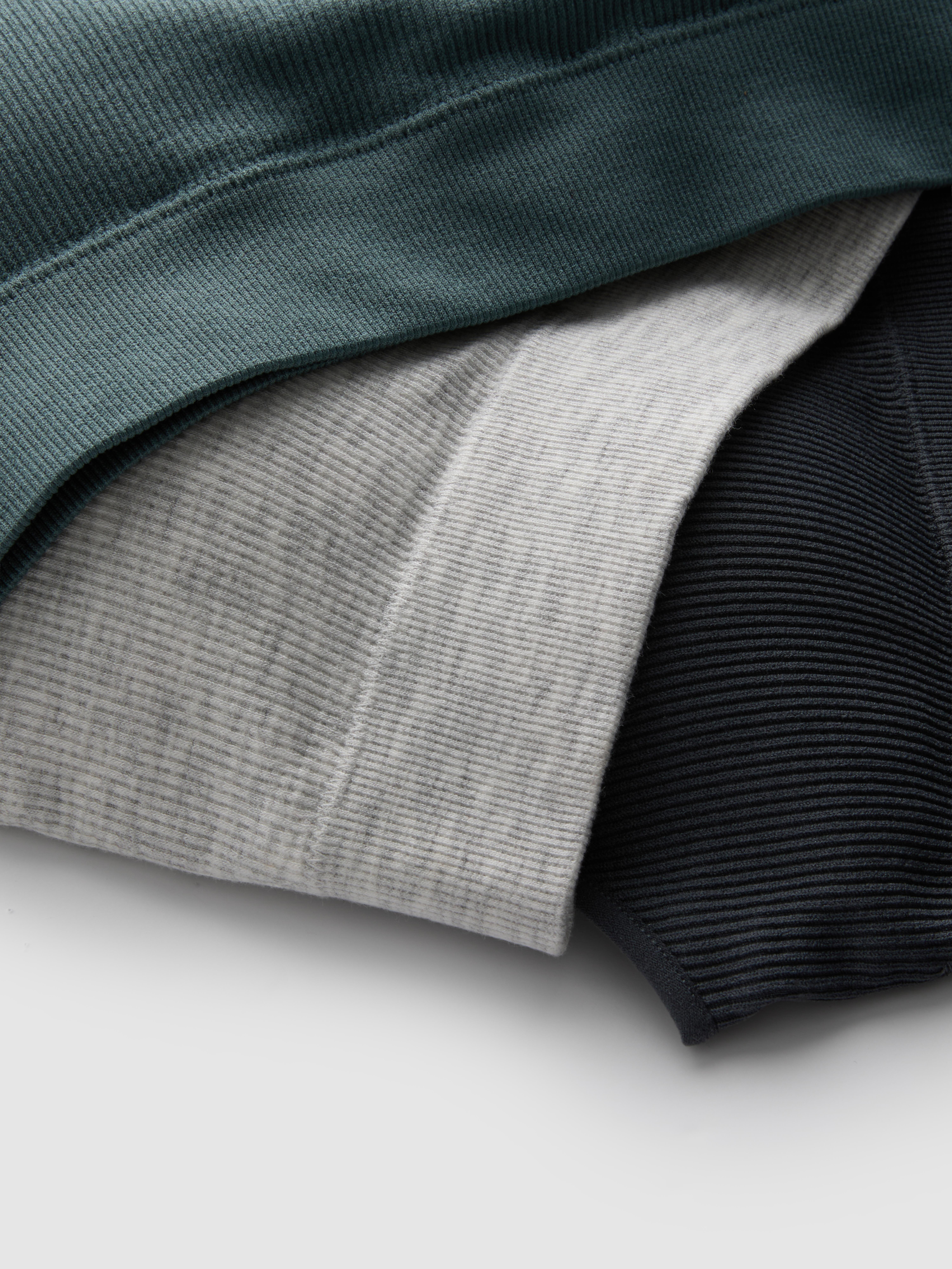 3pk Seamless V-Neck Bralettes