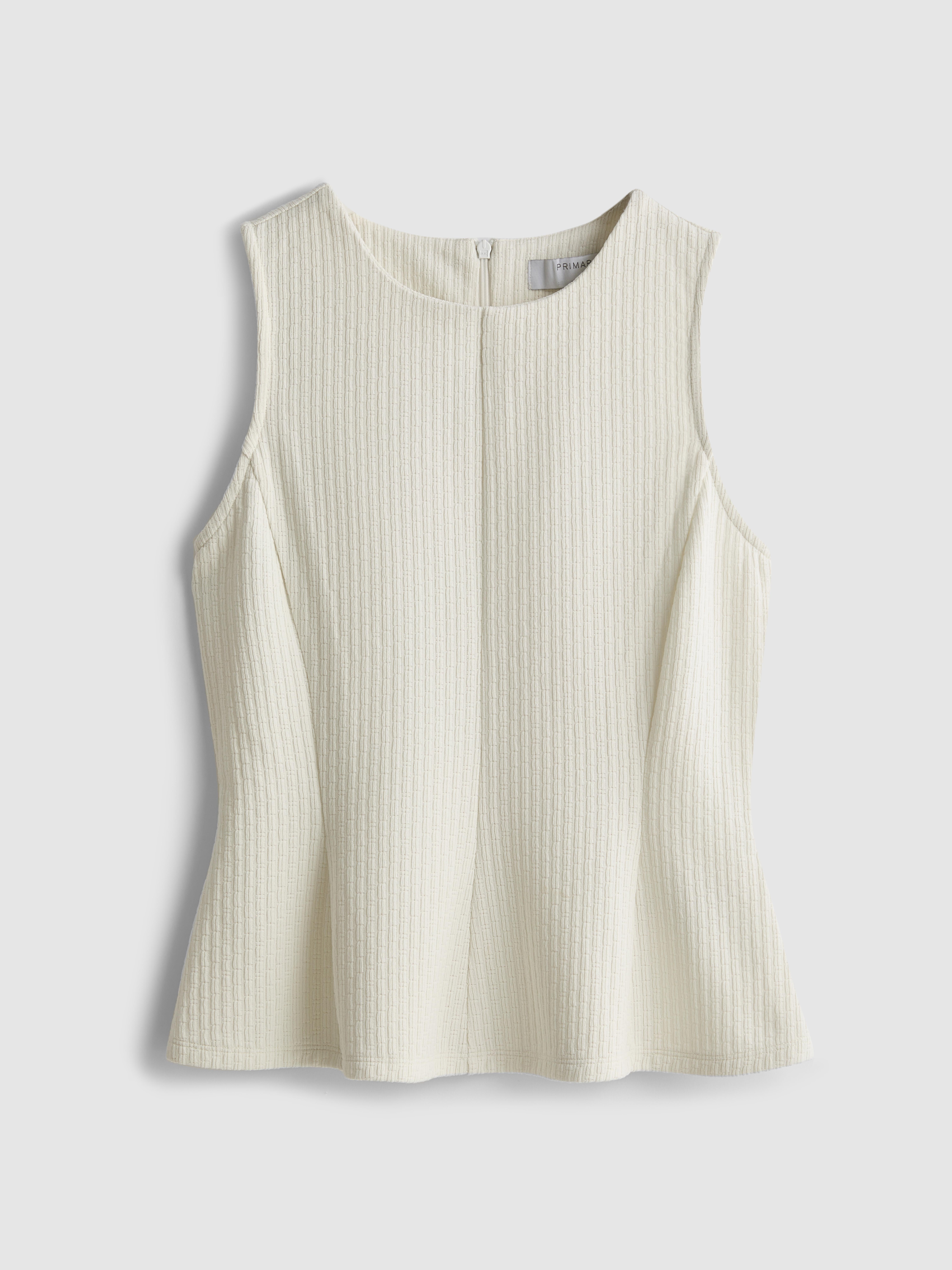 Top smanicato con volant